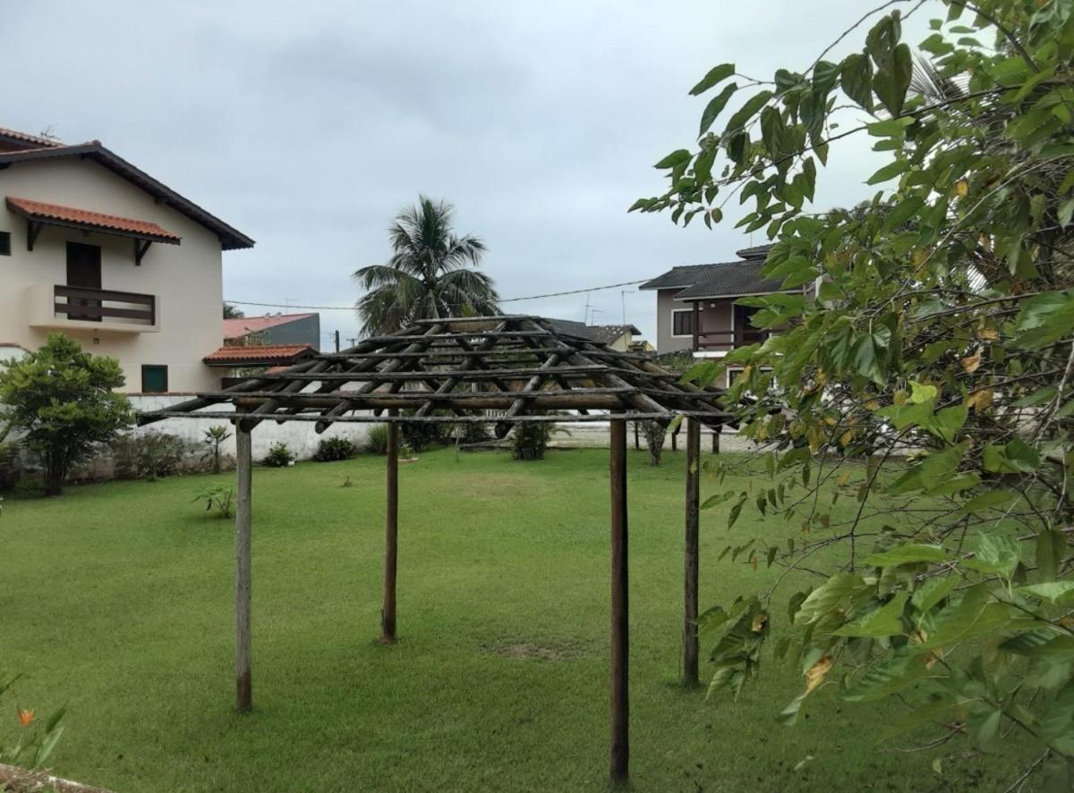 Casa de Praia Massaguaçu! Ao meio Áreas Arborizadas