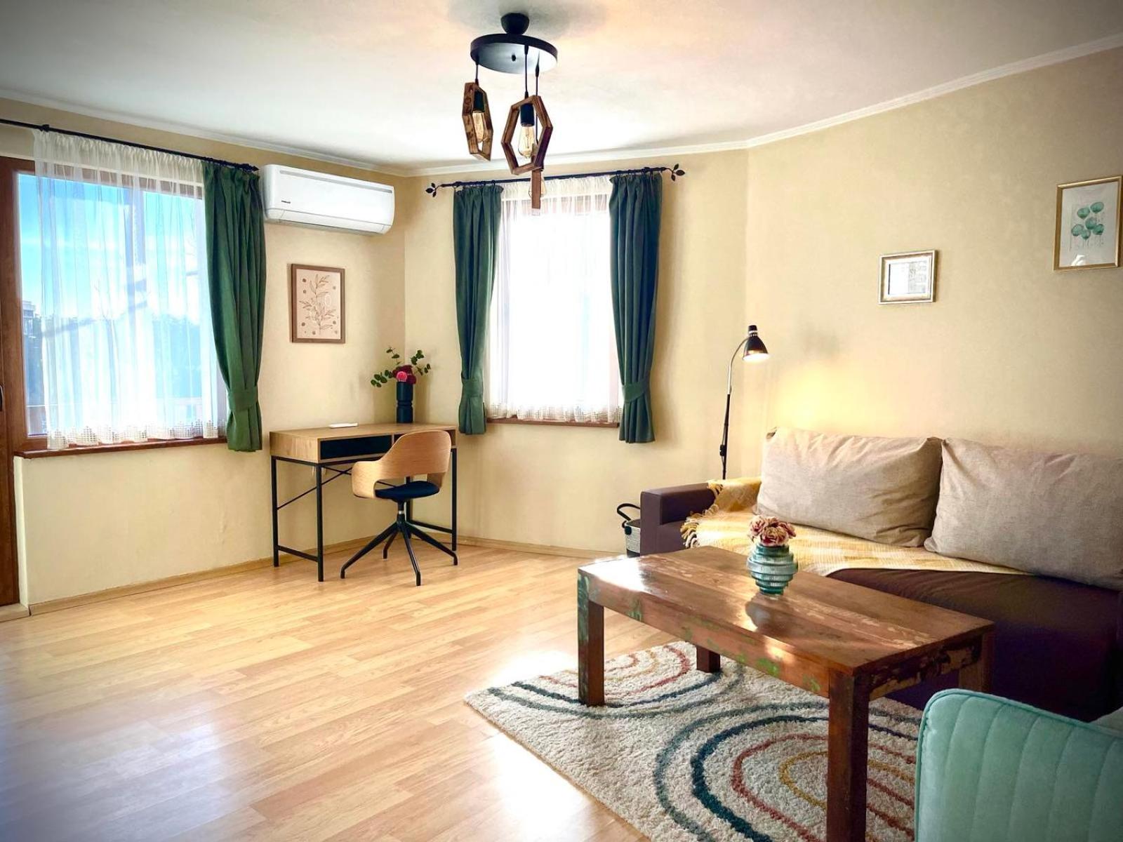 The Green Guest House-Amazing View, Top Location, Entire House