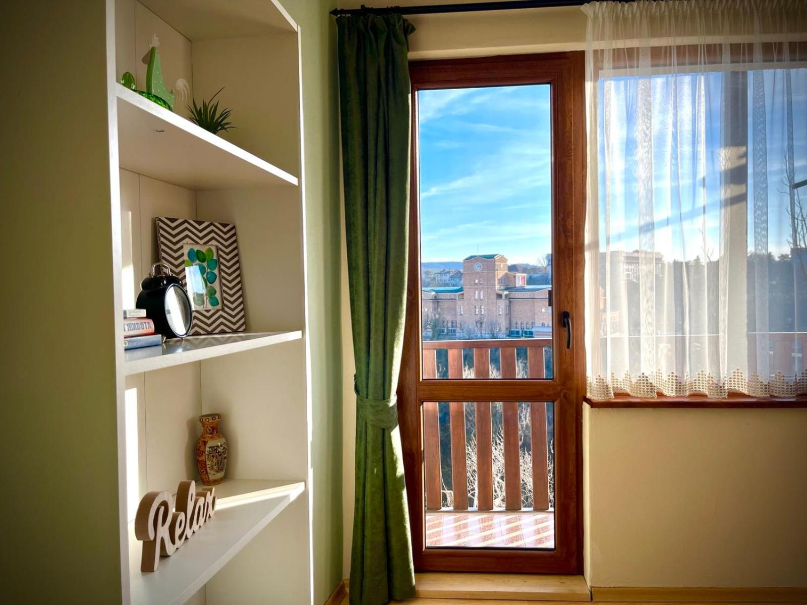 The Green Guest House-Amazing View, Top Location, Entire House