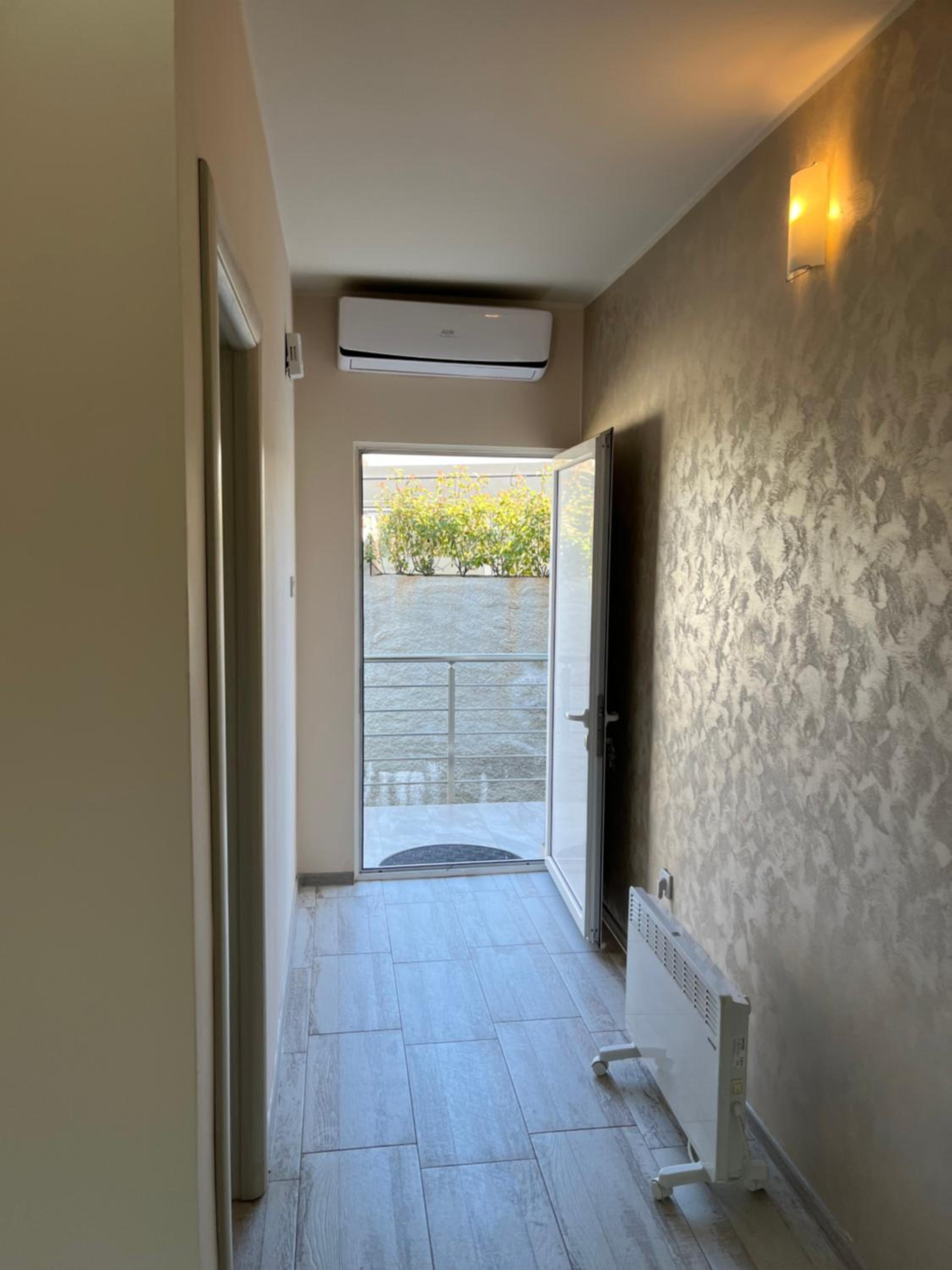 Cezar Apartment 2 view 4