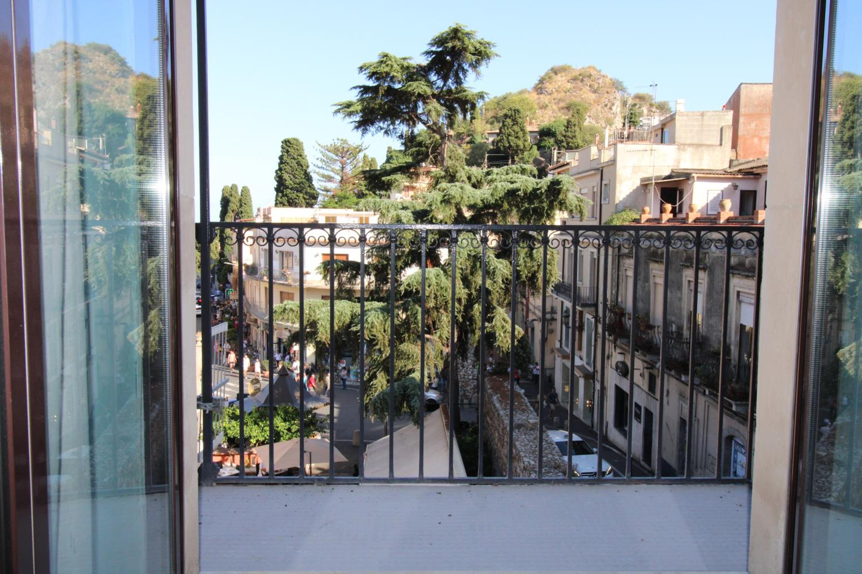 C’est la vie TAORMINA photo 5