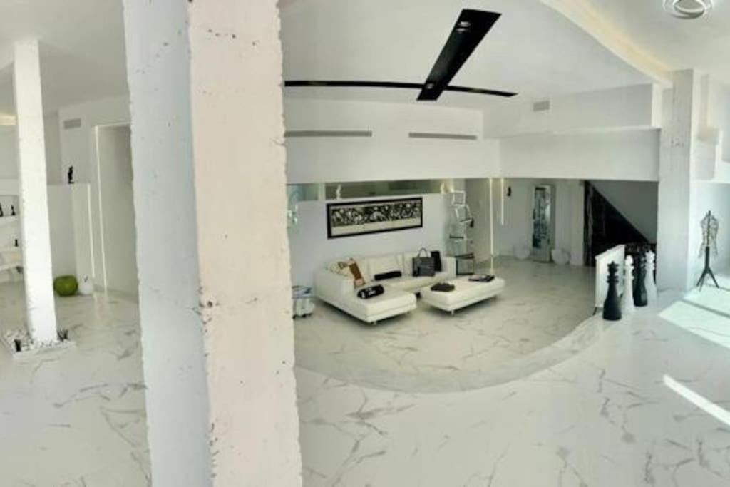 ESPECTACULAR Hogar en la playa MARBELLA