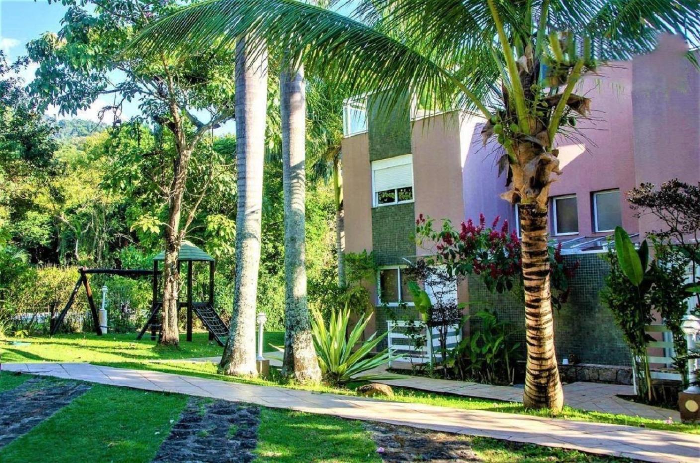 Ilhabela - Praia do Curral - Casa em condomínio