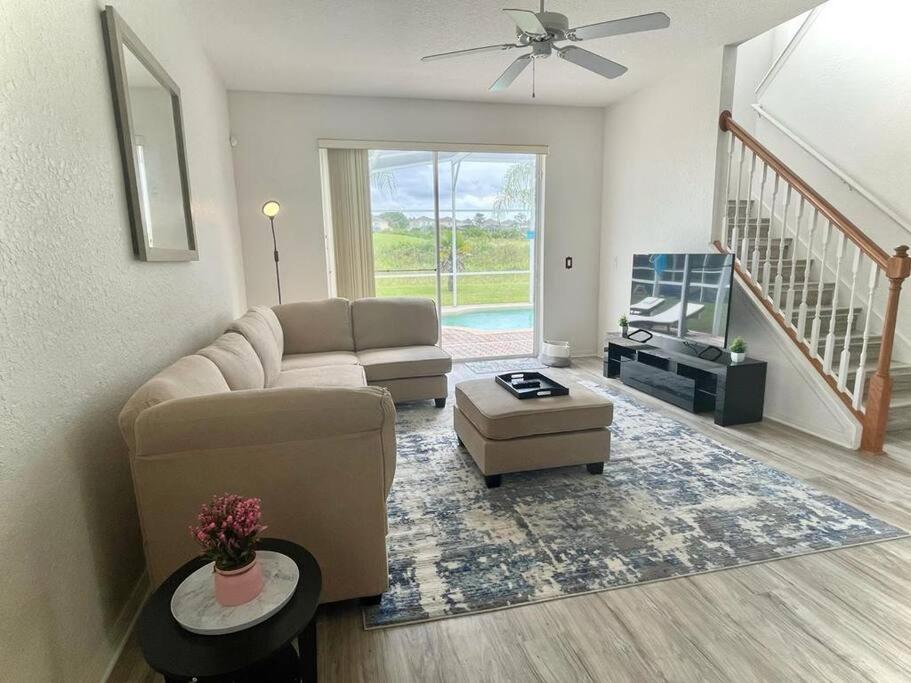 5 Bedroom Disney Vacation Resort with Private Pool Spa Golf Pet Friendly view 4