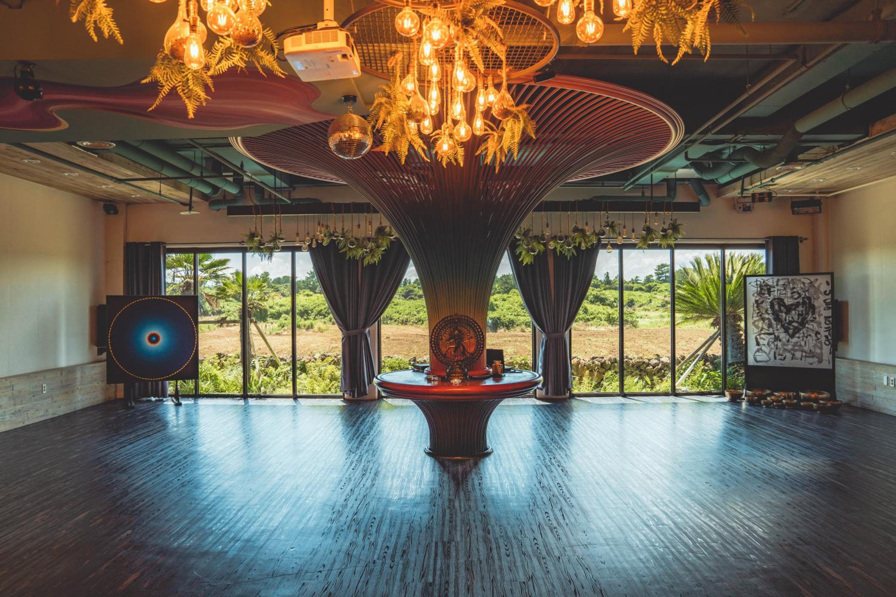 meeting & event spaces