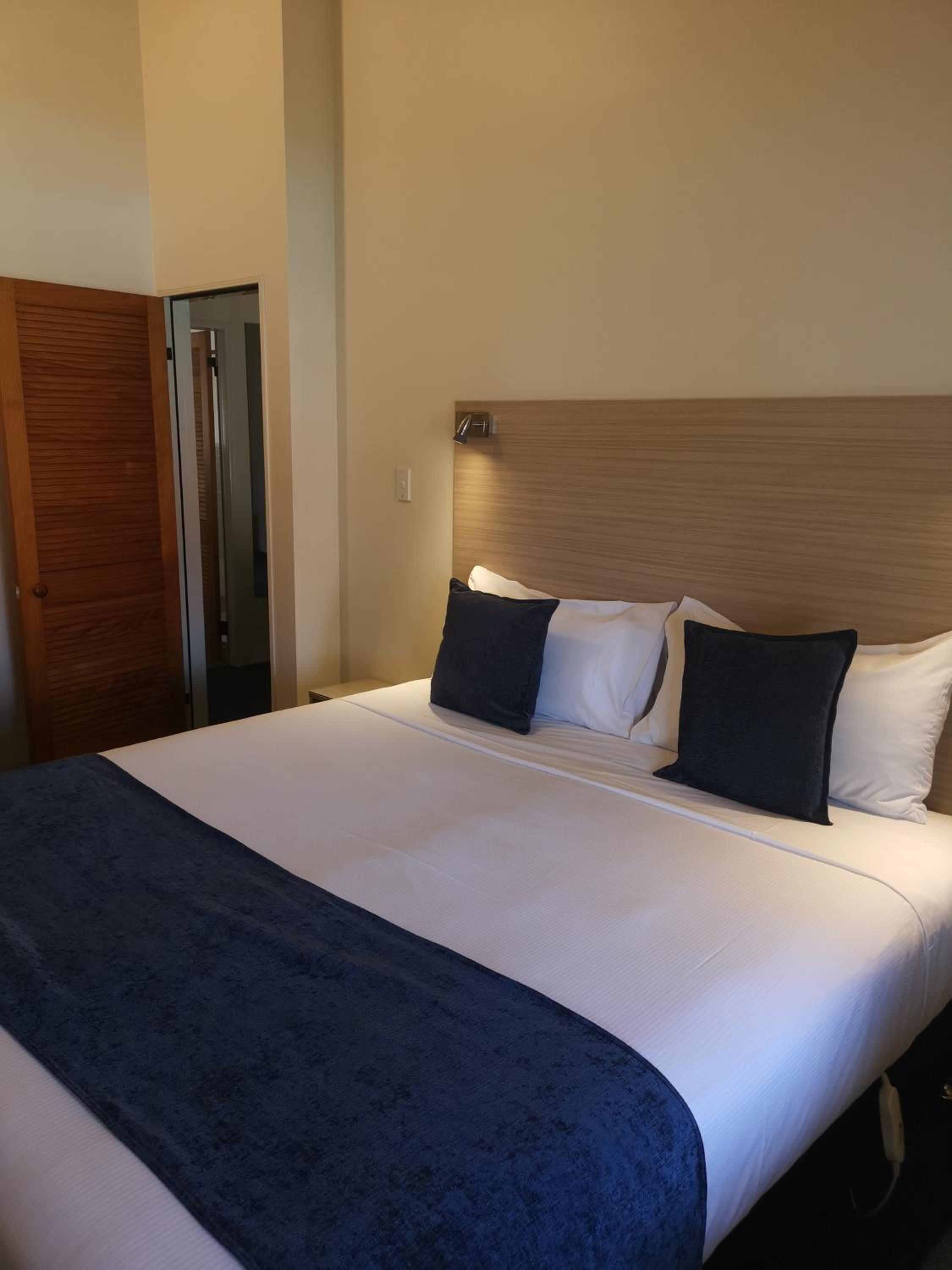 Captains Quarters Motor Inn