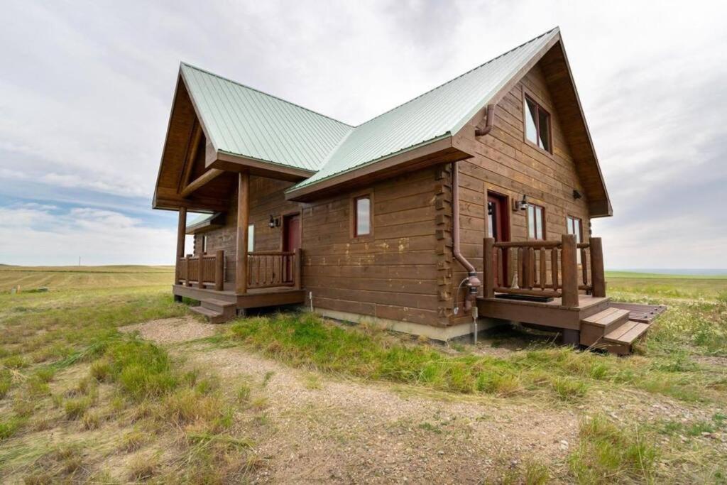 Tranquil 4-bedroom Glacier View Getaway