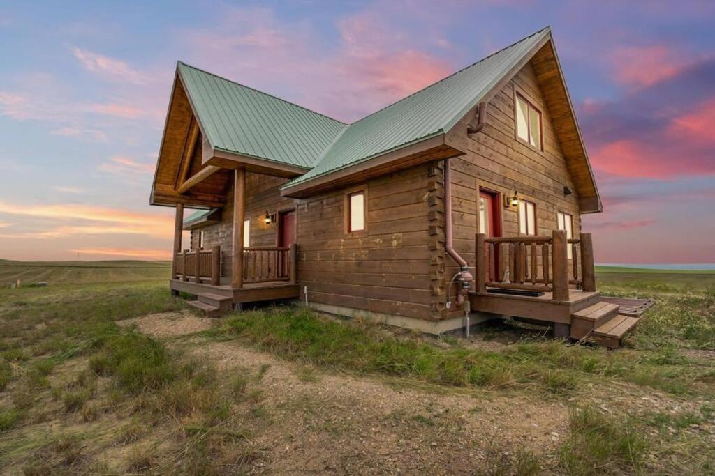 Tranquil 4-bedroom Glacier View Getaway