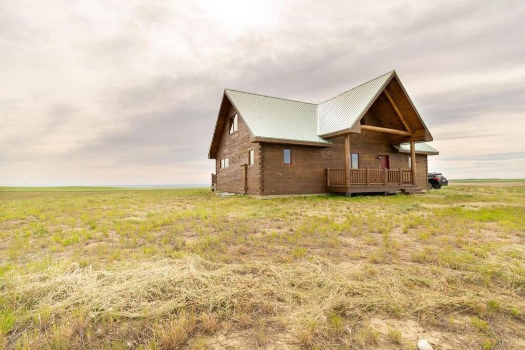 Tranquil 4-bedroom Glacier View Getaway