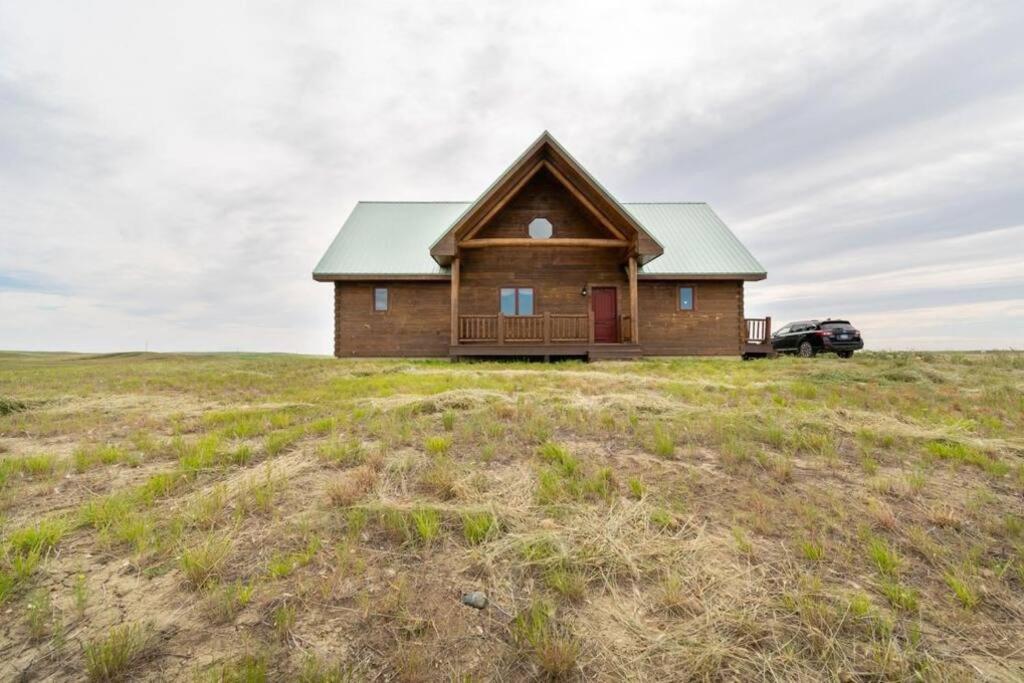 Tranquil 4-bedroom Glacier View Getaway