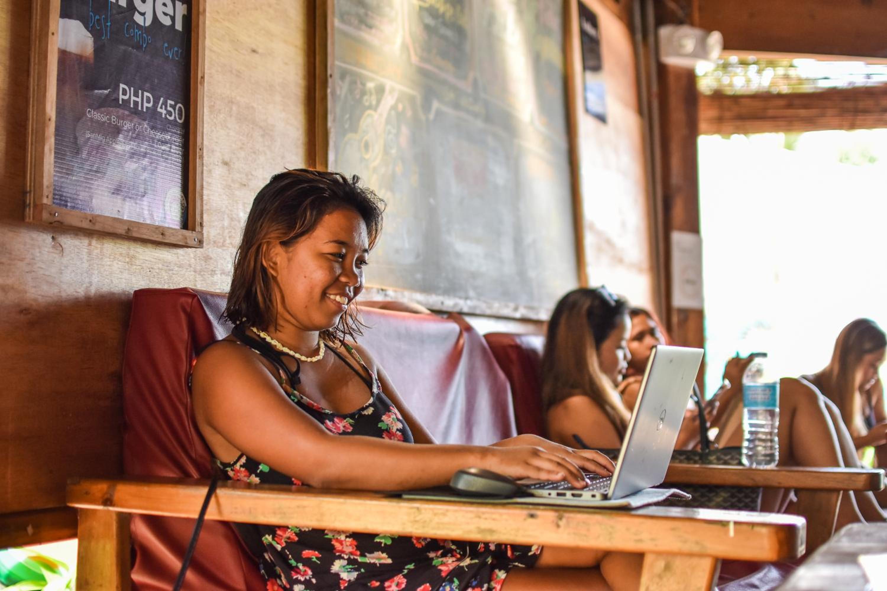 Mad Monkey Hostel Siargao 68