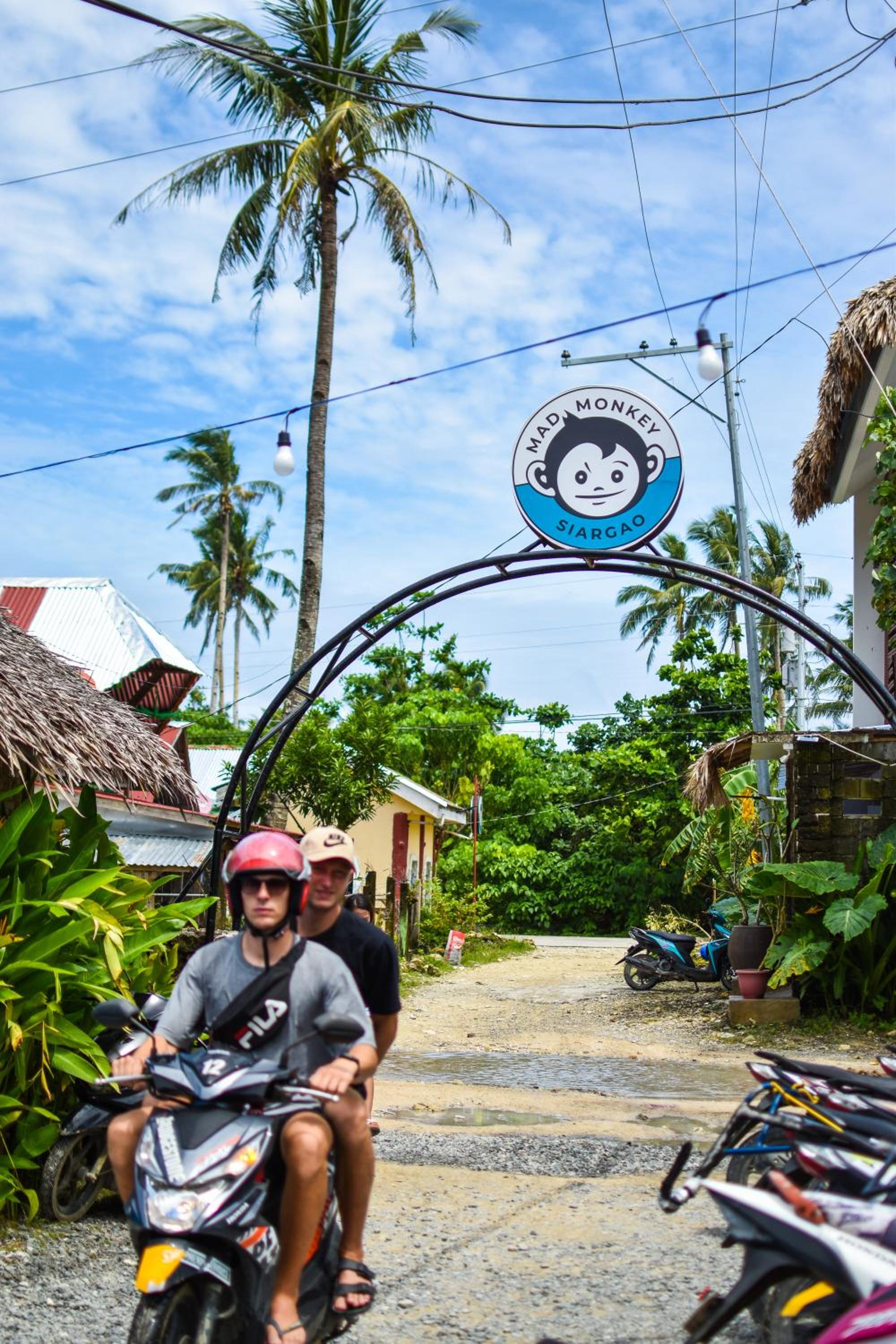Mad Monkey Hostel Siargao 6