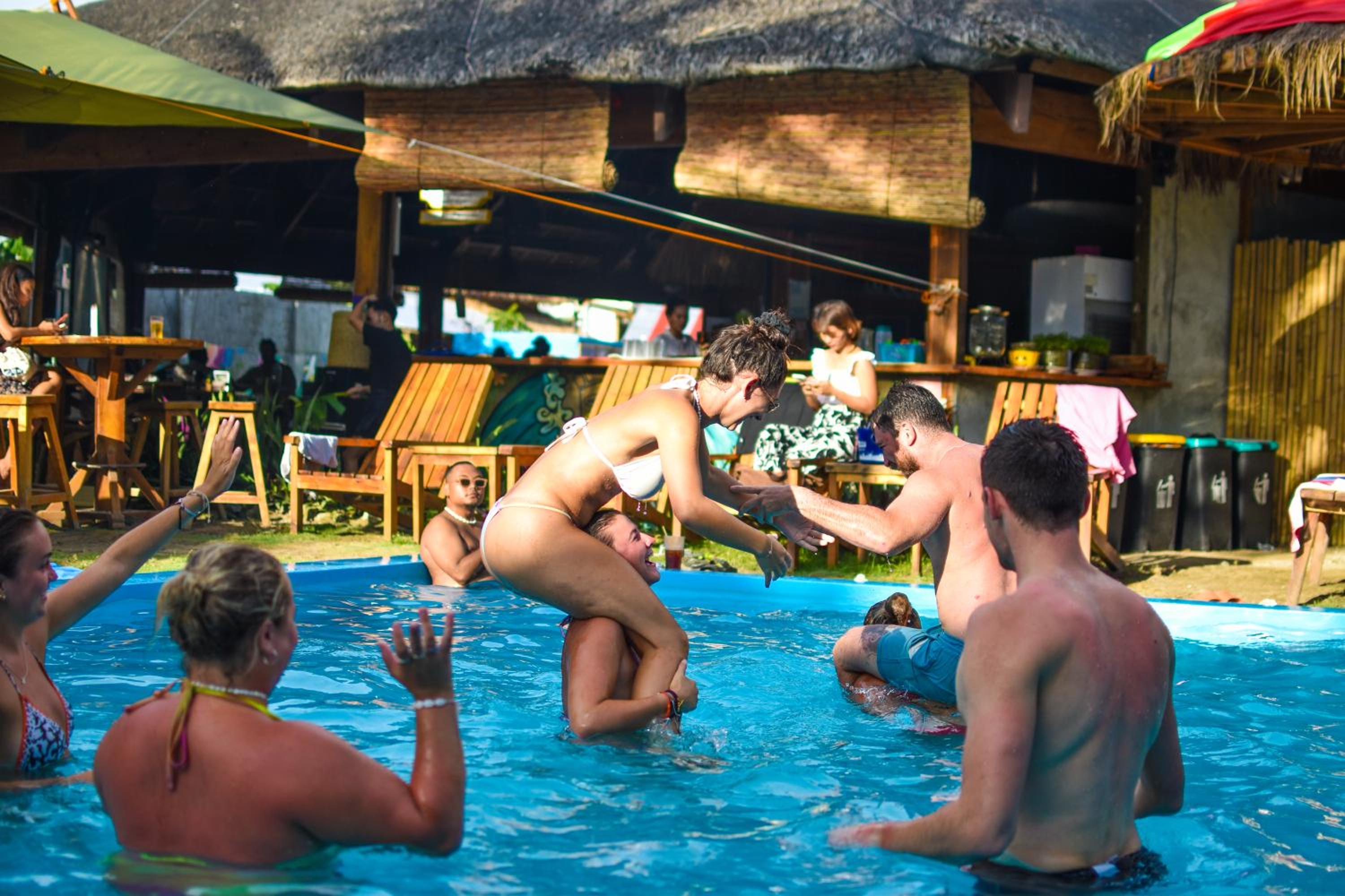 Mad Monkey Hostel Siargao 116
