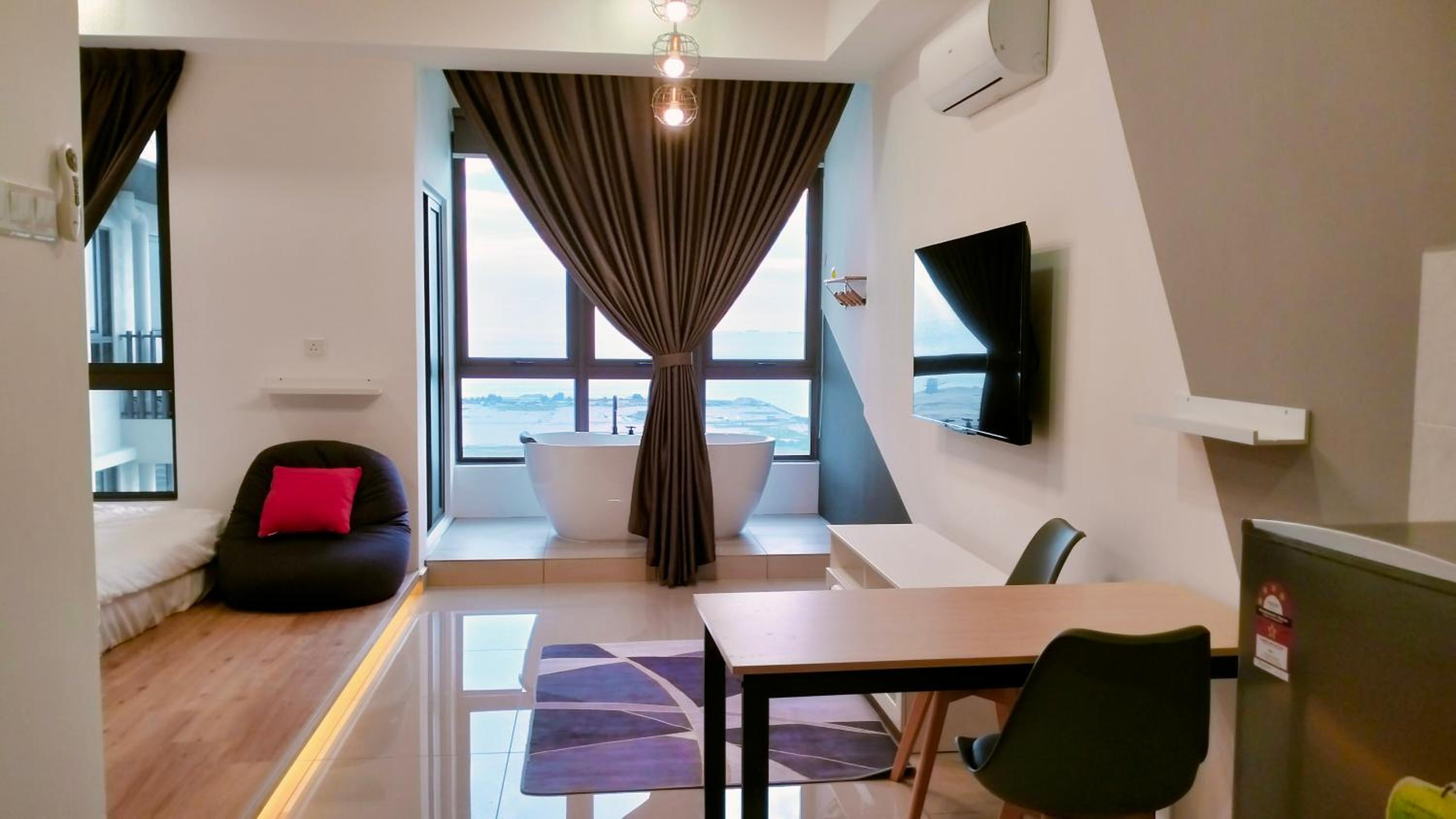 NEW Stylish Seaview Bali Residences studio near Jonker 4 pax photo 1