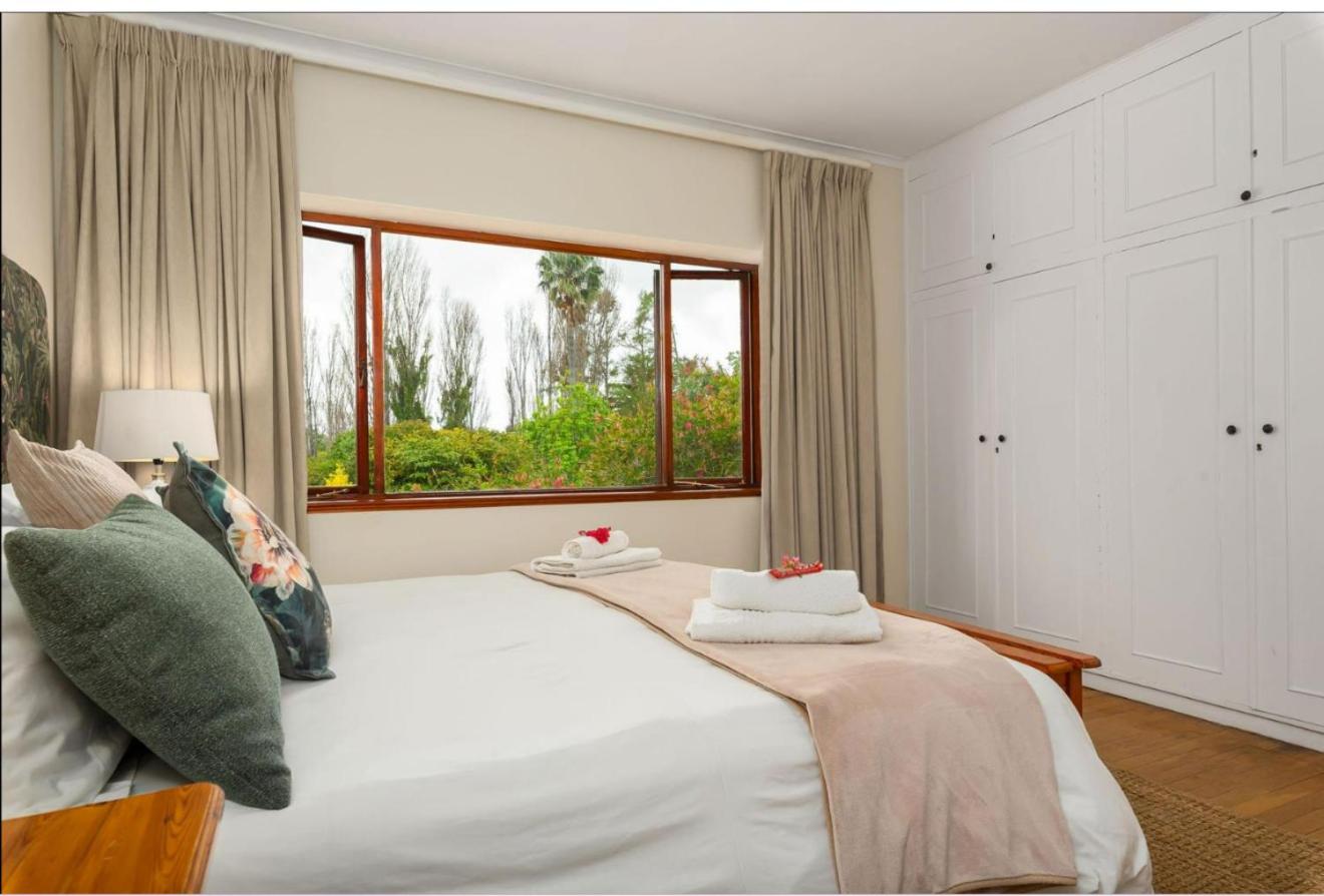 Valley Heights Guest House and B & B