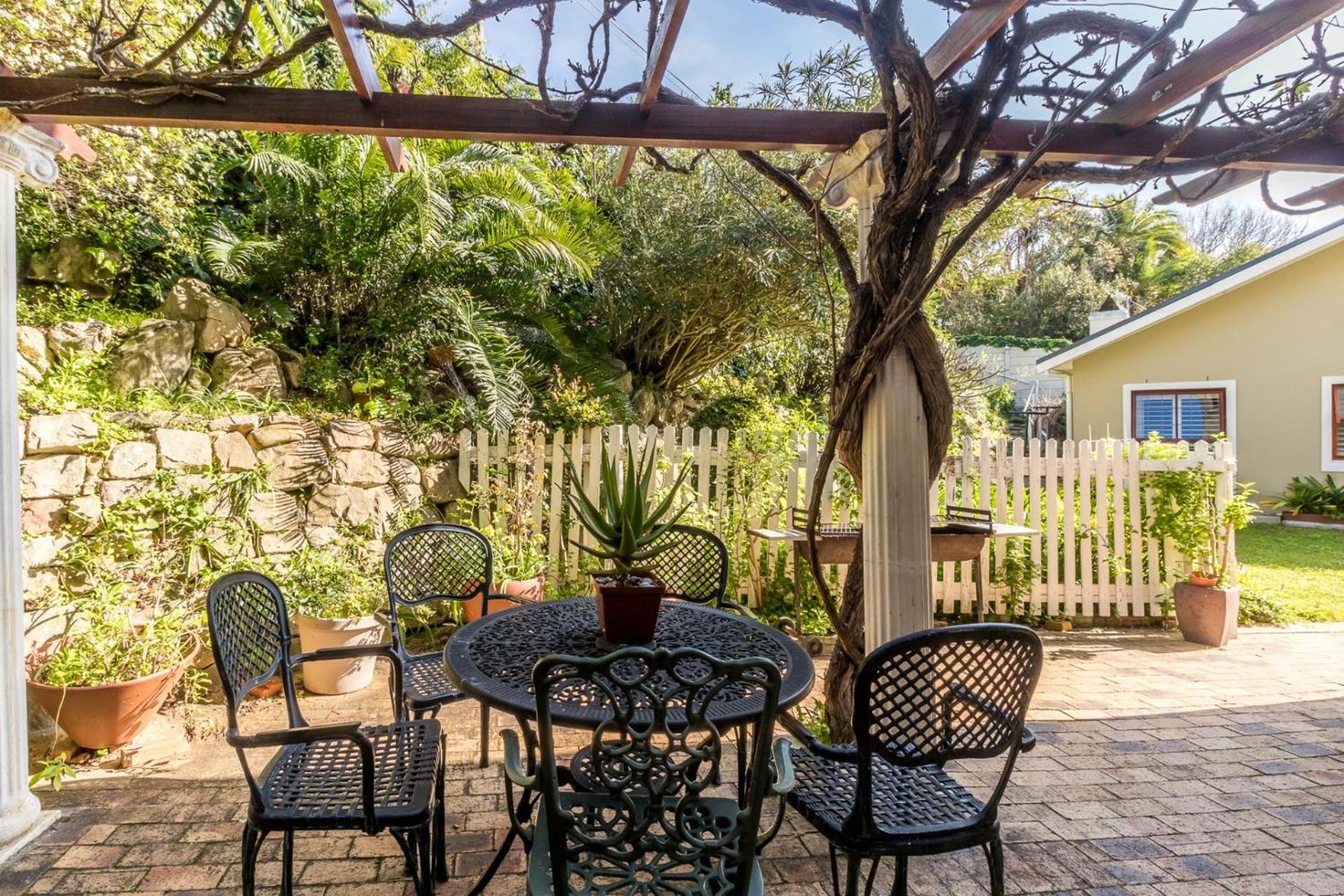 Valley Heights Guest House and B & B