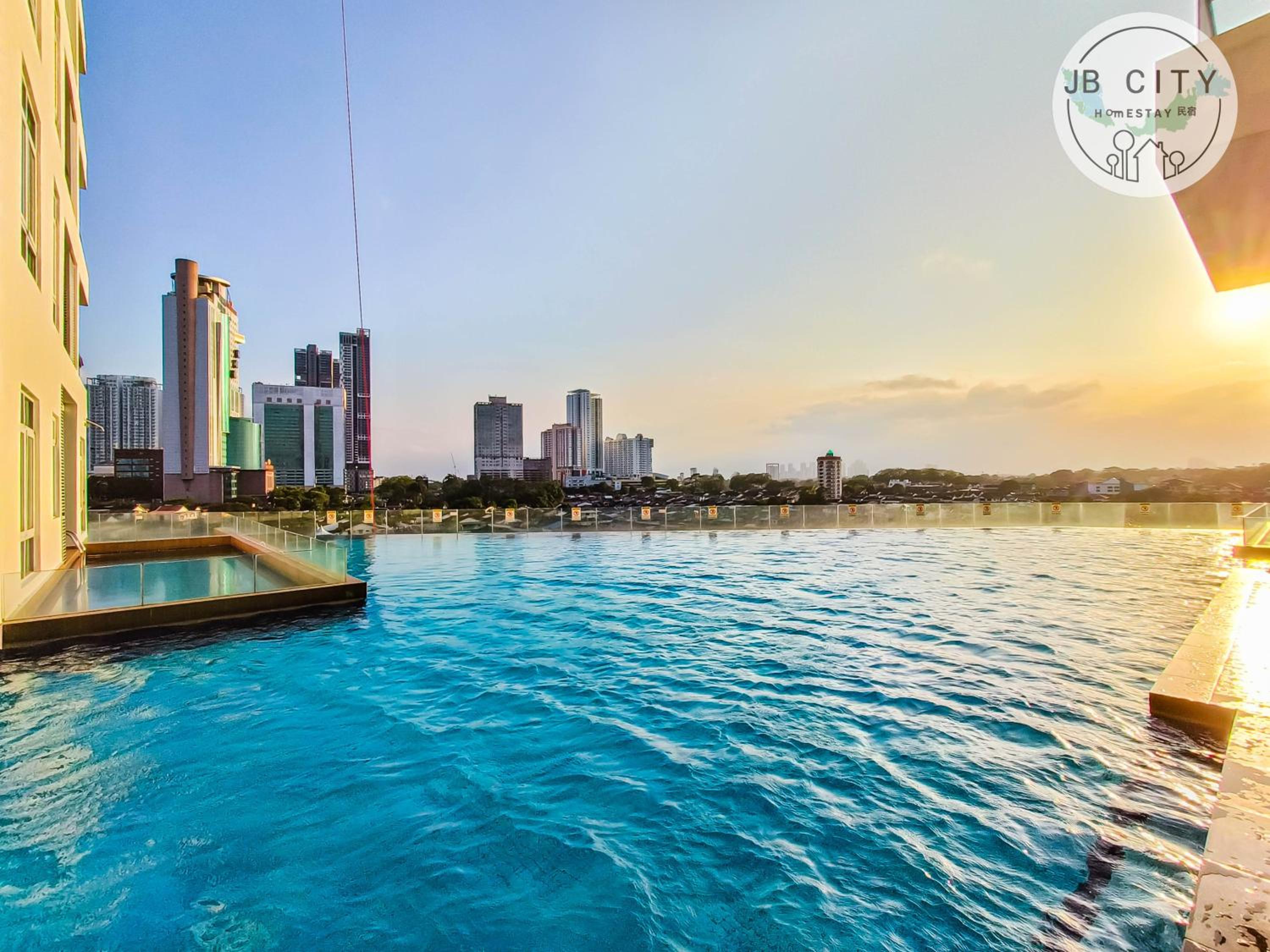 D' Esplanade KSL City by RR JBcity