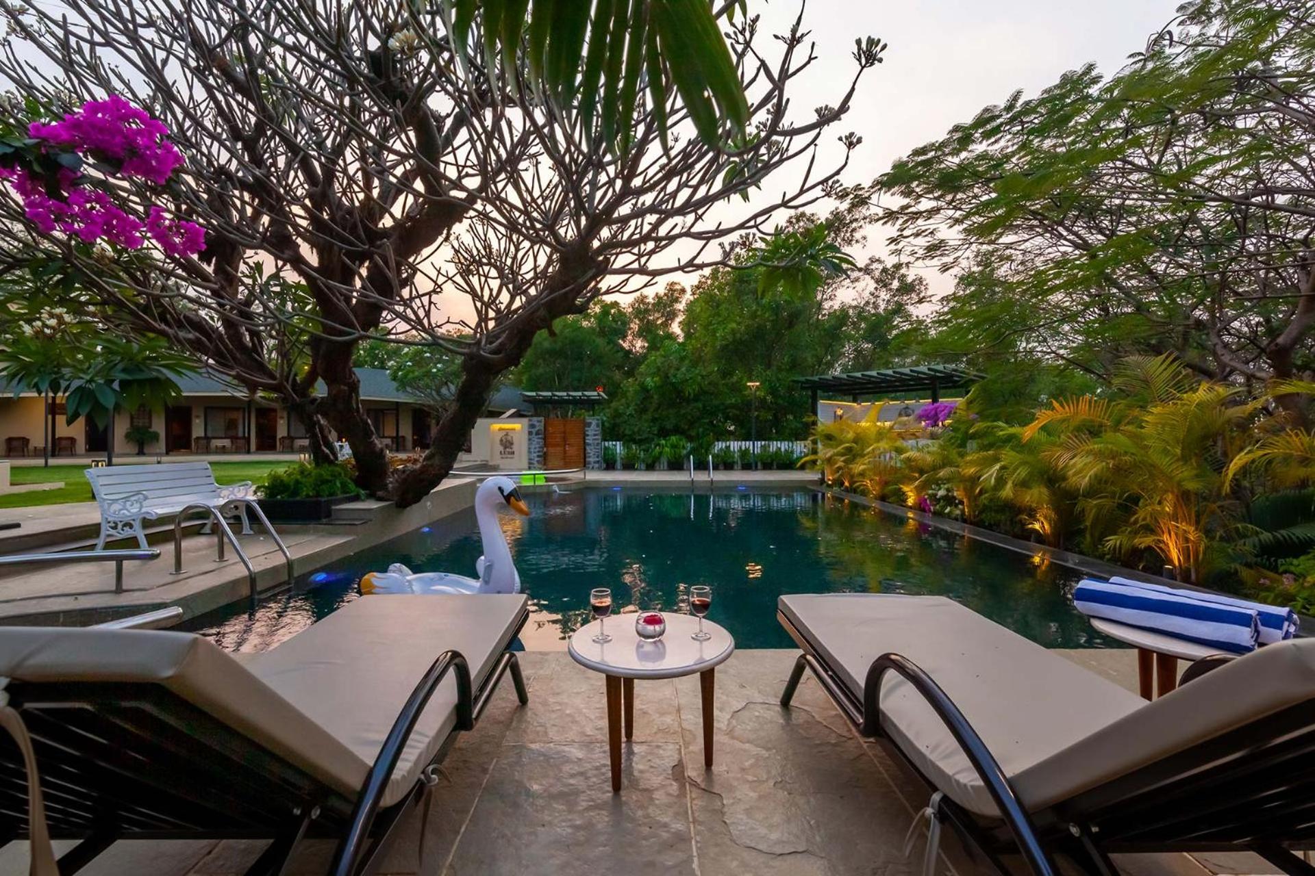 StayVista's Lush Villa - Rustic-Meets-Modern Interiors, Pool, Jacuzzi & Indoor activities view 2