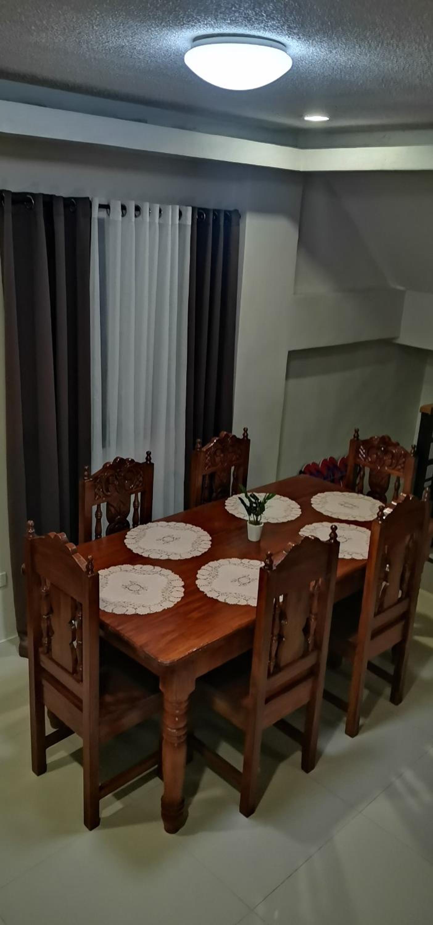 CHATEAU DE CHLOE - 3 Bedroom Entire Apartment for Large Group view 4
