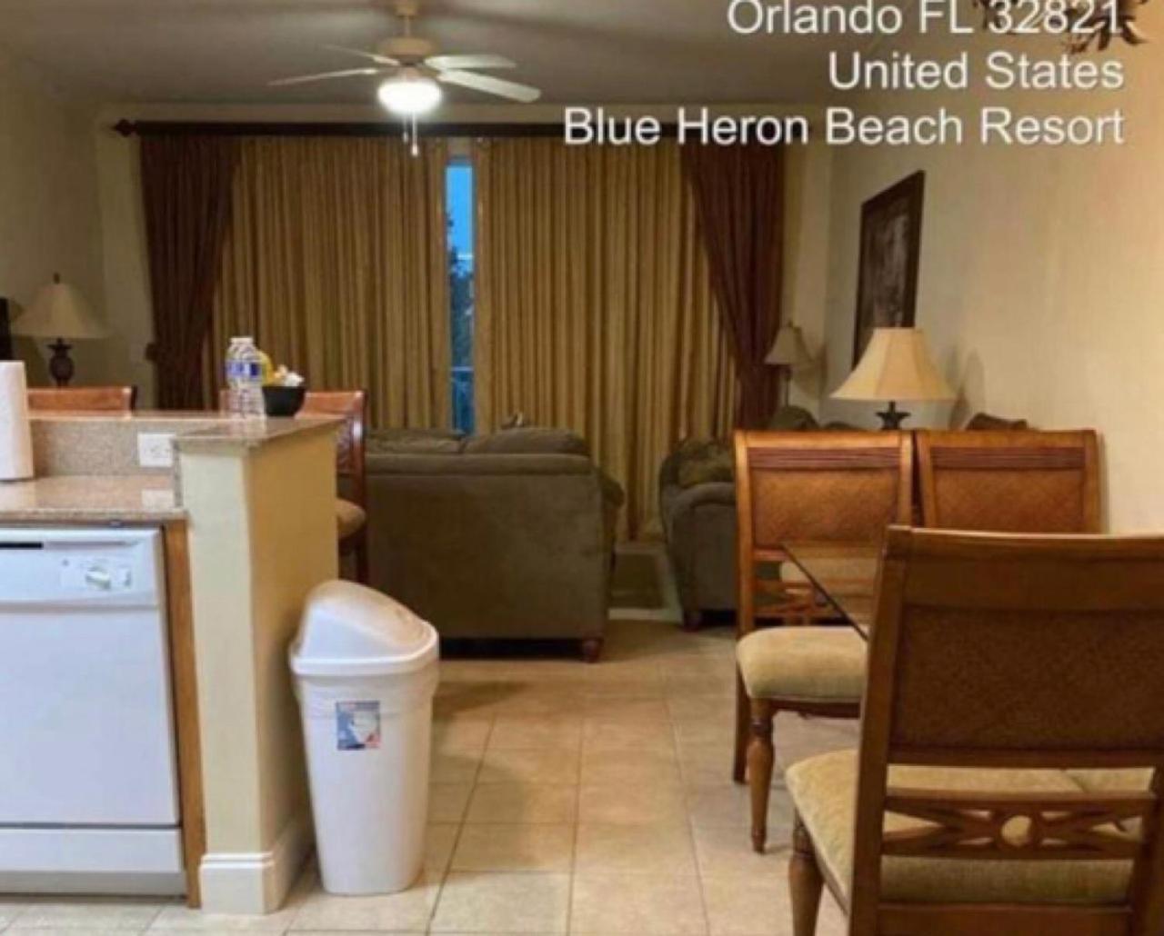 Disney 1 mile , Blue Heron 1 room 2 bath,amenities,6 guests, walk to restaurants, no fees at check in or check out