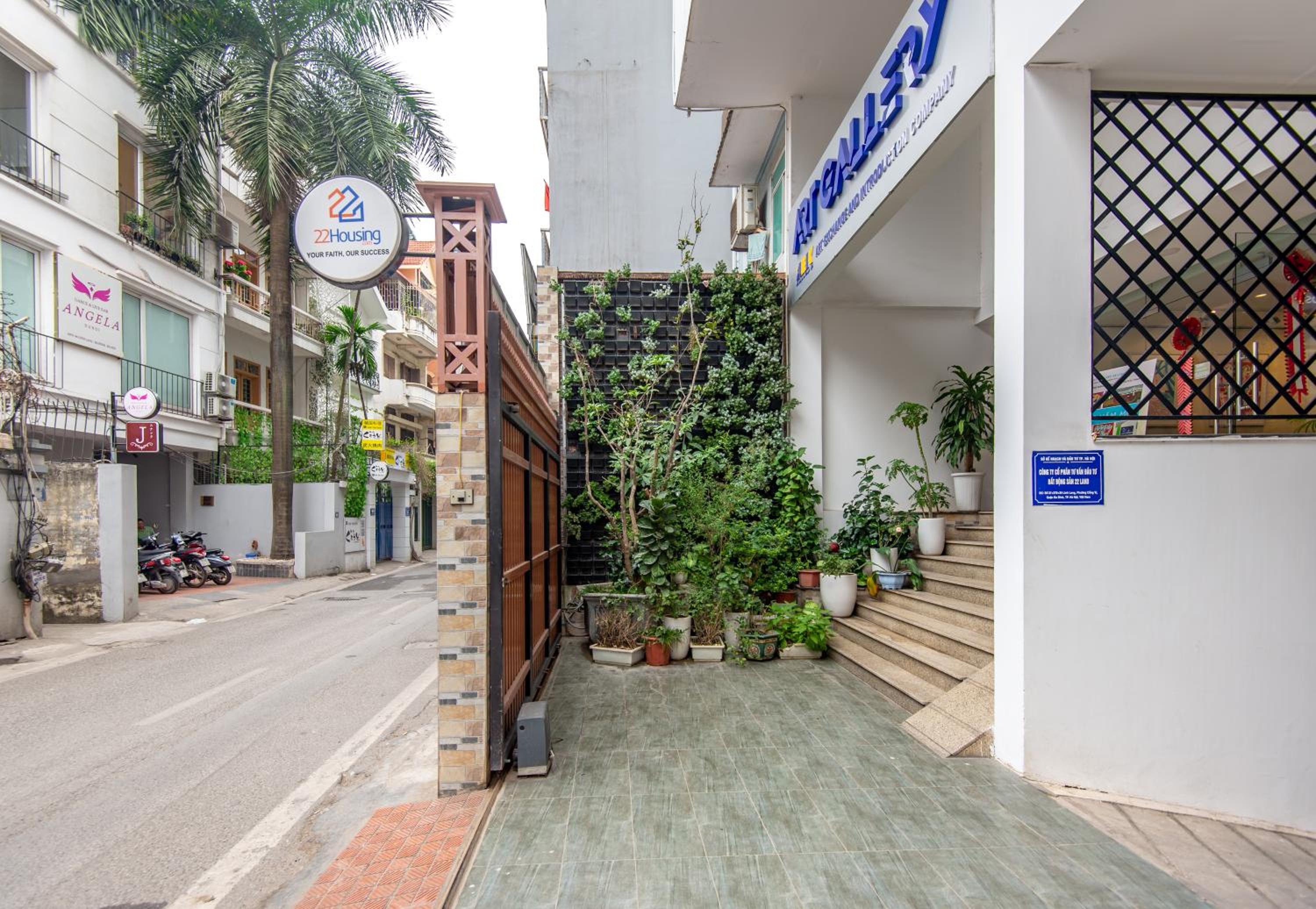 22Housing luxury Hotel & Residence 39 Linh Lang