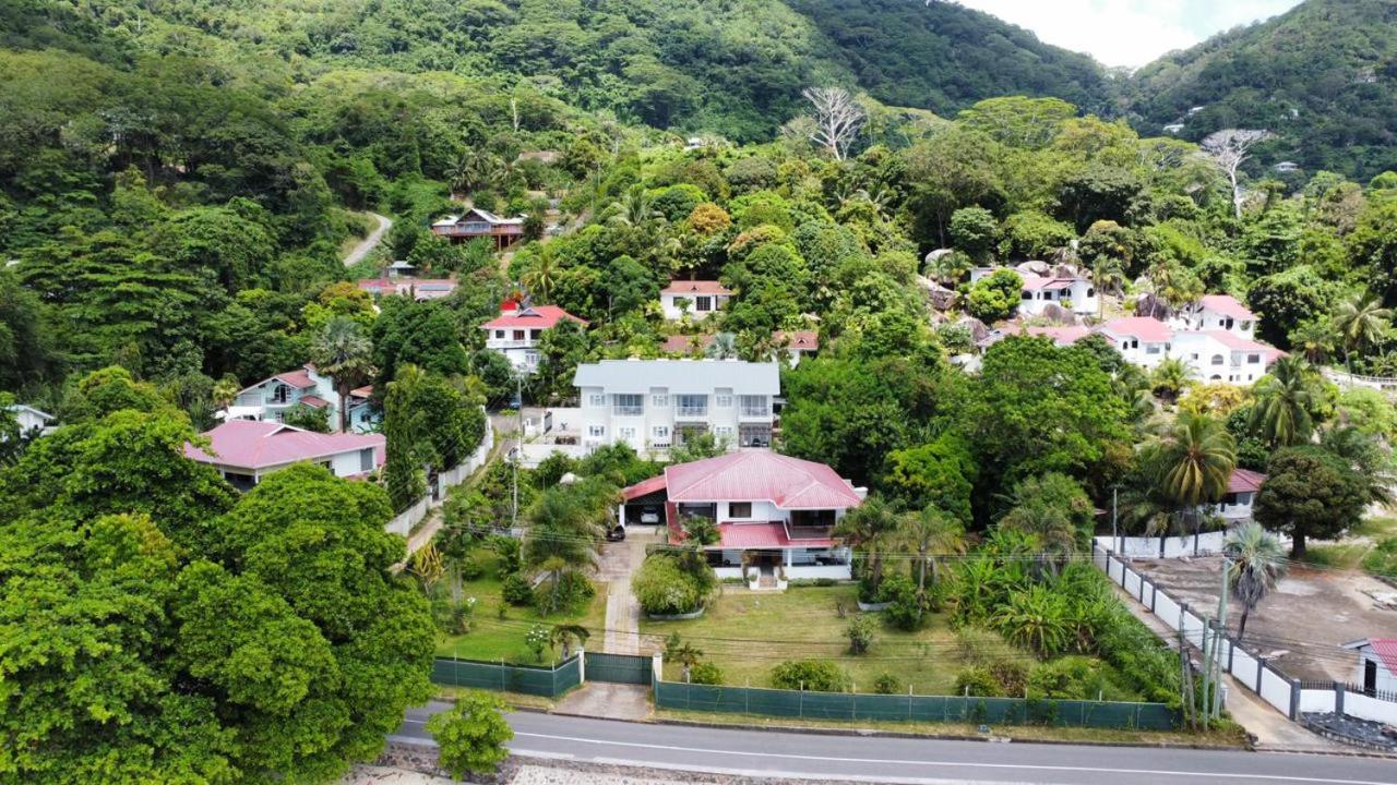 CRYSTAL SHORES Self Catering Apartments - Beau Vallon, Seychelles