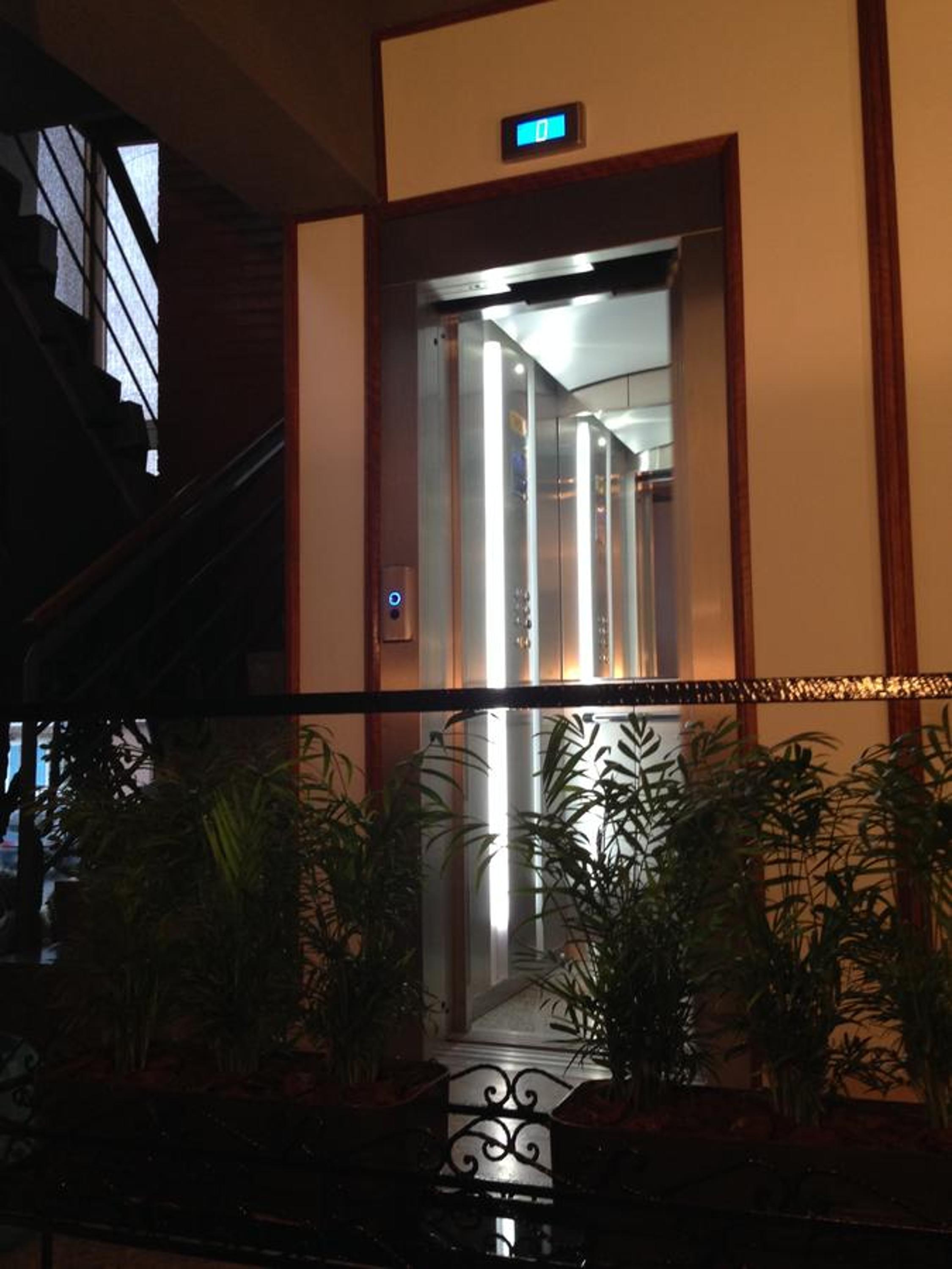 Photo 12