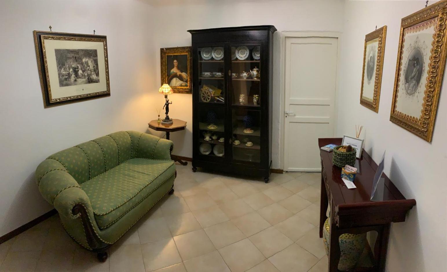 La Giara en Palermo — lounge