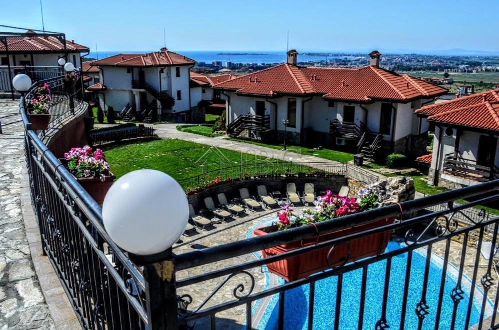 Bay View Villas Nina 12c