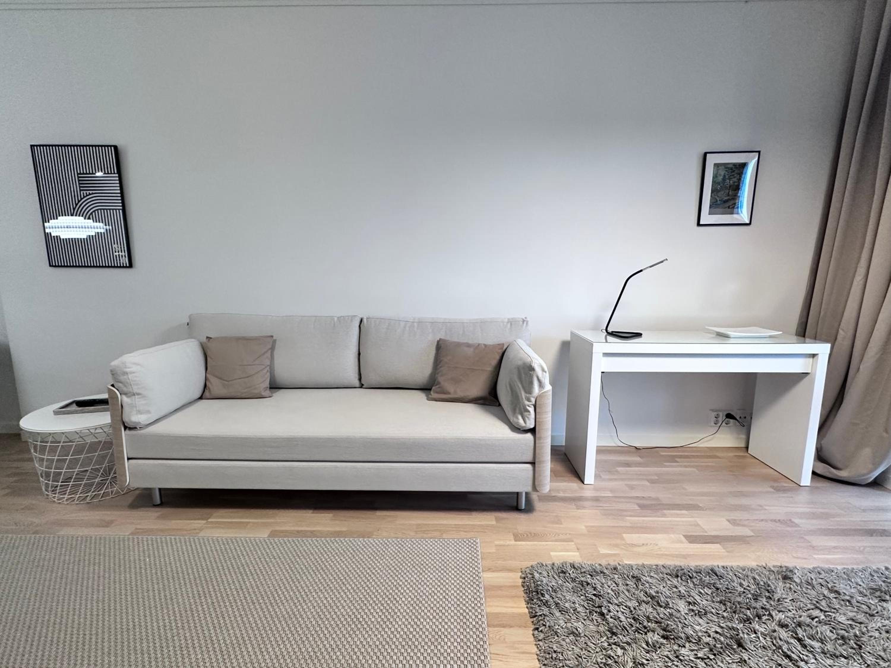 Peaceful Premium Apartment with Sauna and Balcony - Perfect Downtown Location