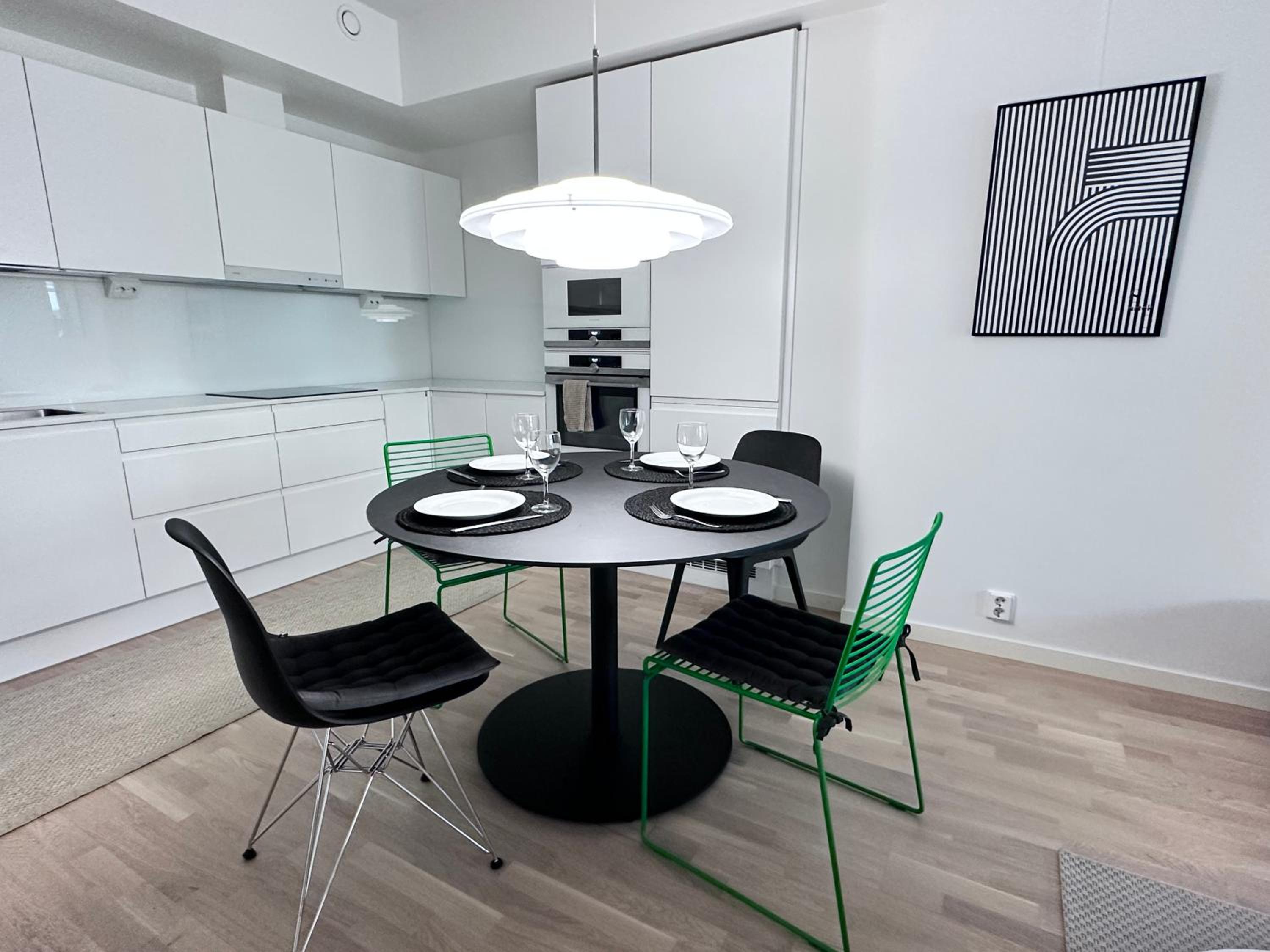 Peaceful Premium Apartment with Sauna and Balcony - Perfect Downtown Location