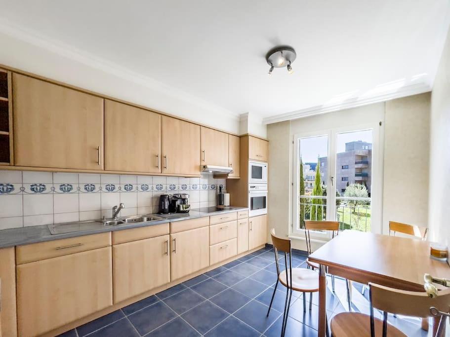 Forum Luxury Apartment Lake View