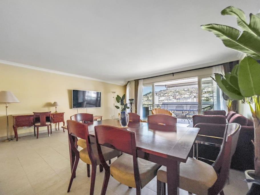Forum Luxury Apartment Lake View