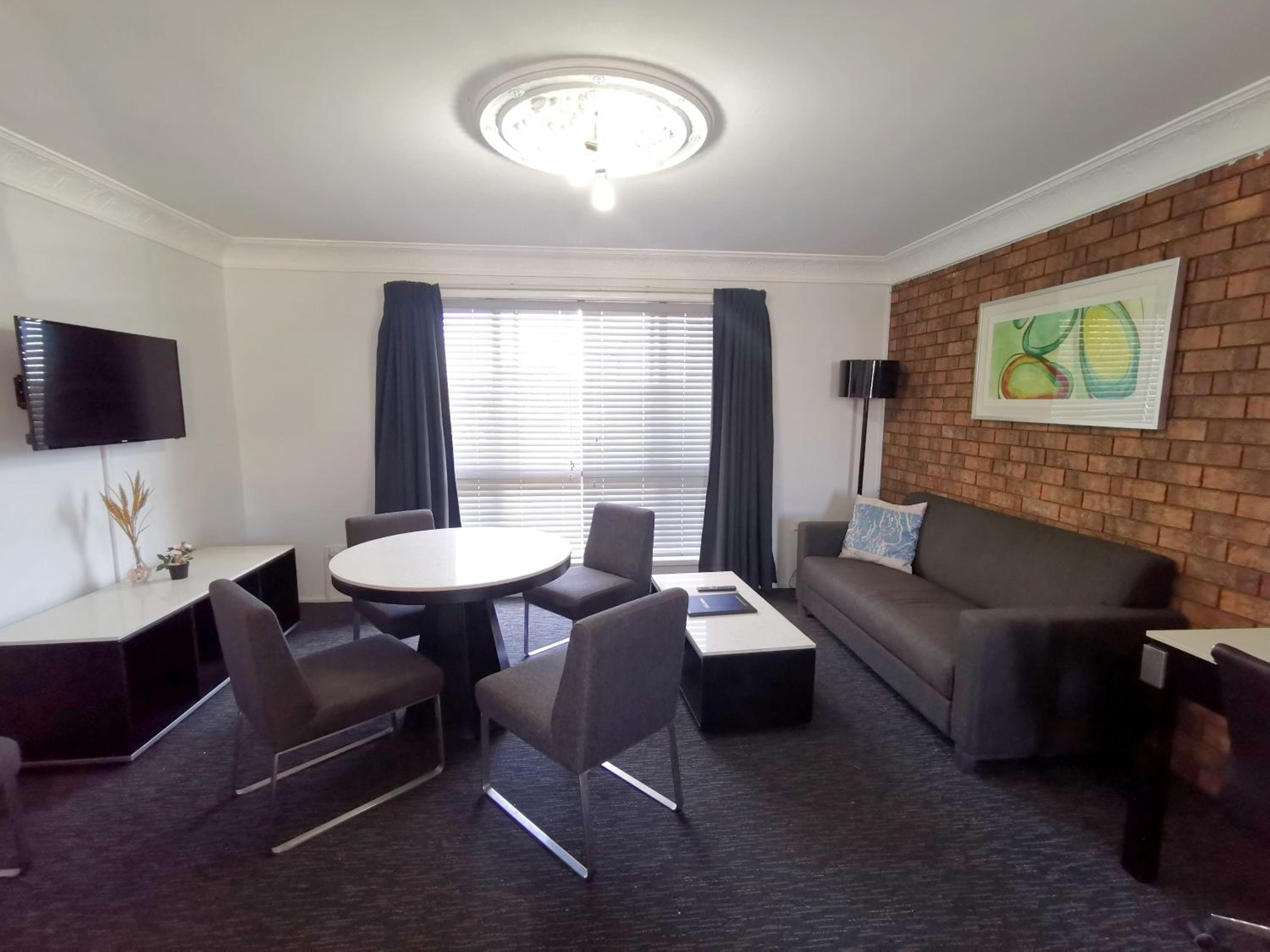 Leichhardt Motor Inn