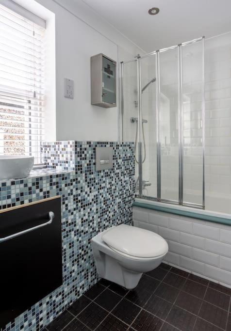 Old Anchor Cottage in Broadstairs - Exclusive unmissable deals! Book now before it's too late!