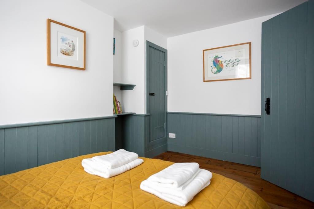 Old Anchor Cottage in Broadstairs - Exclusive unmissable deals! Book now before it's too late!