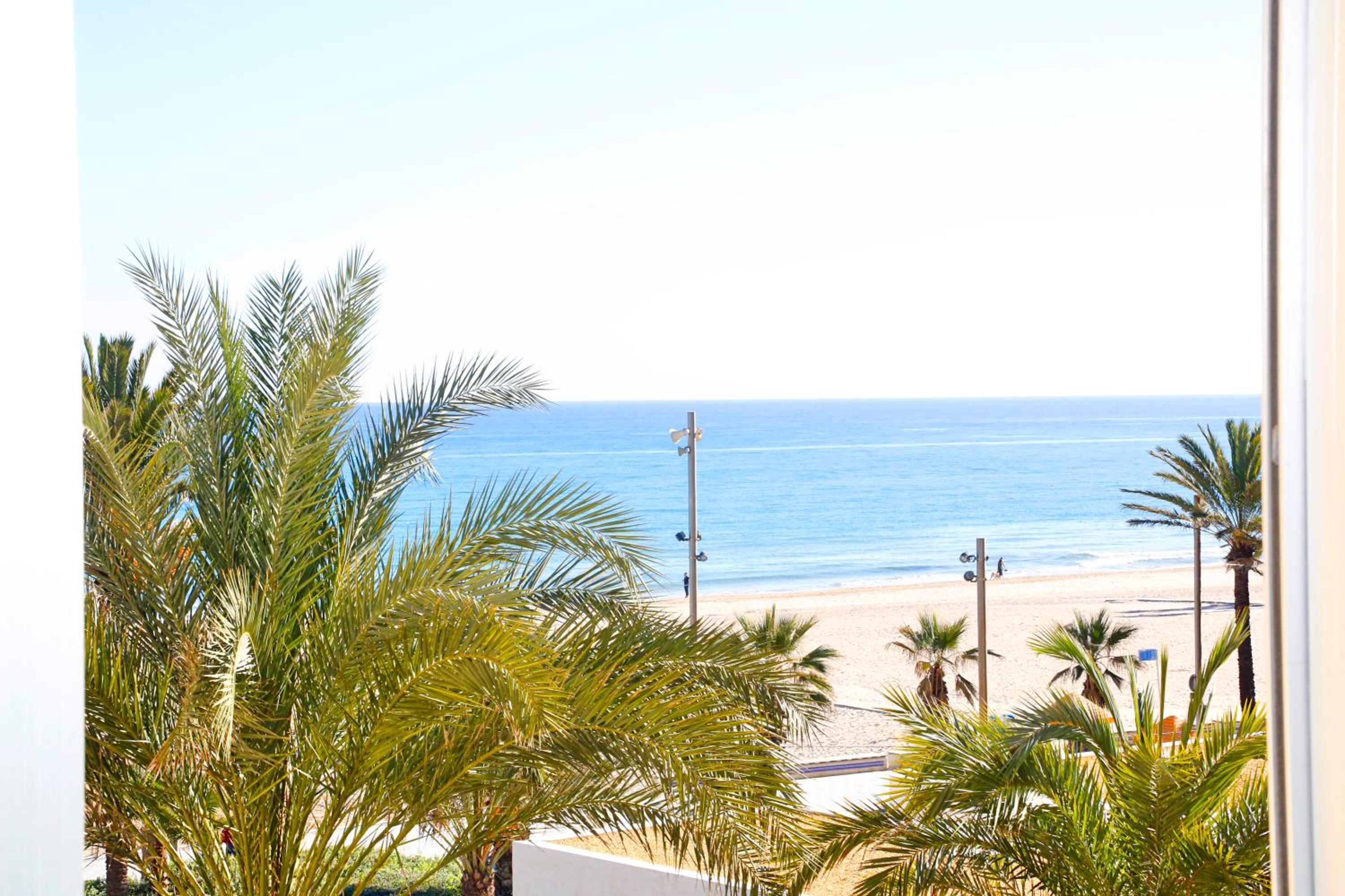 San Juan Beach apartment with AC and views view 2