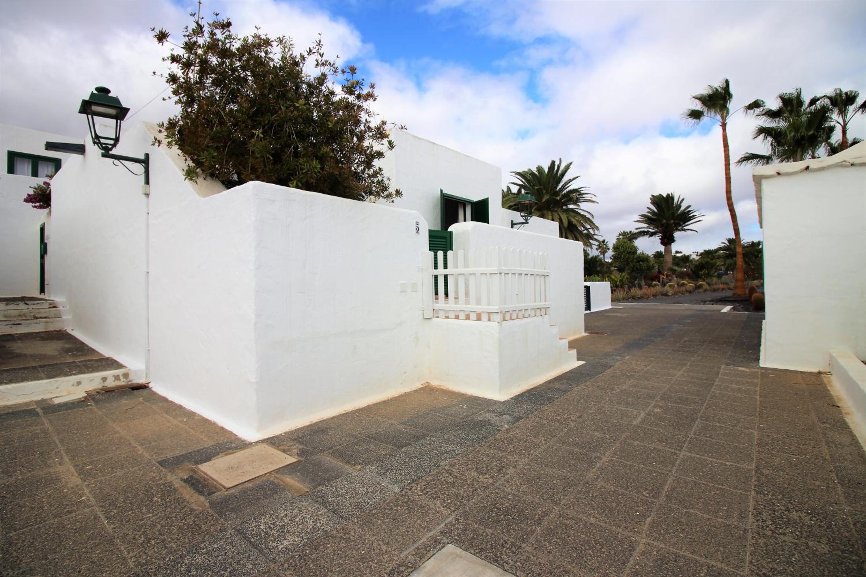 Barbara Beach House .