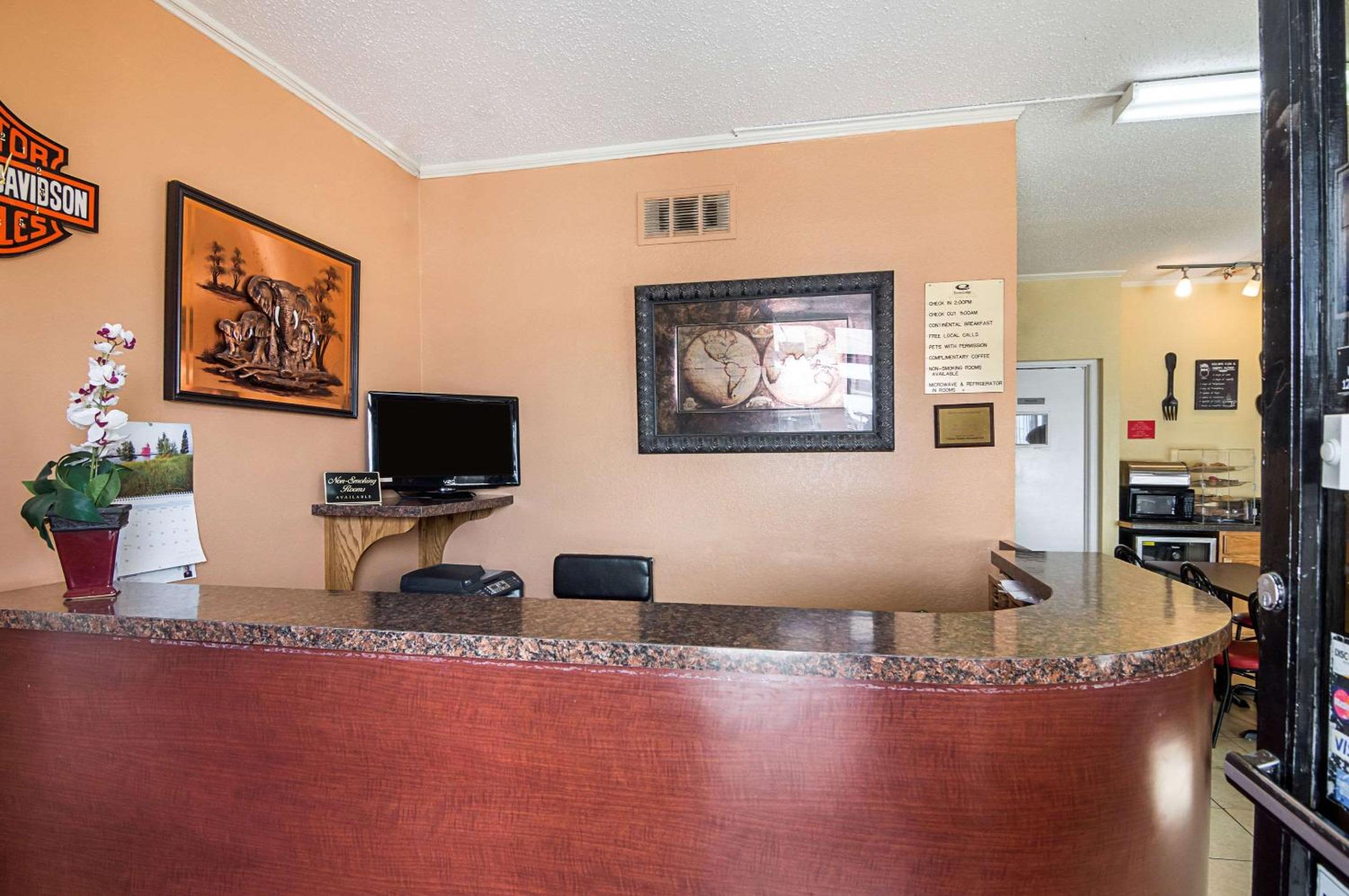 Econo Lodge Dalhart Hwy 54 - Hwy 287 view 4