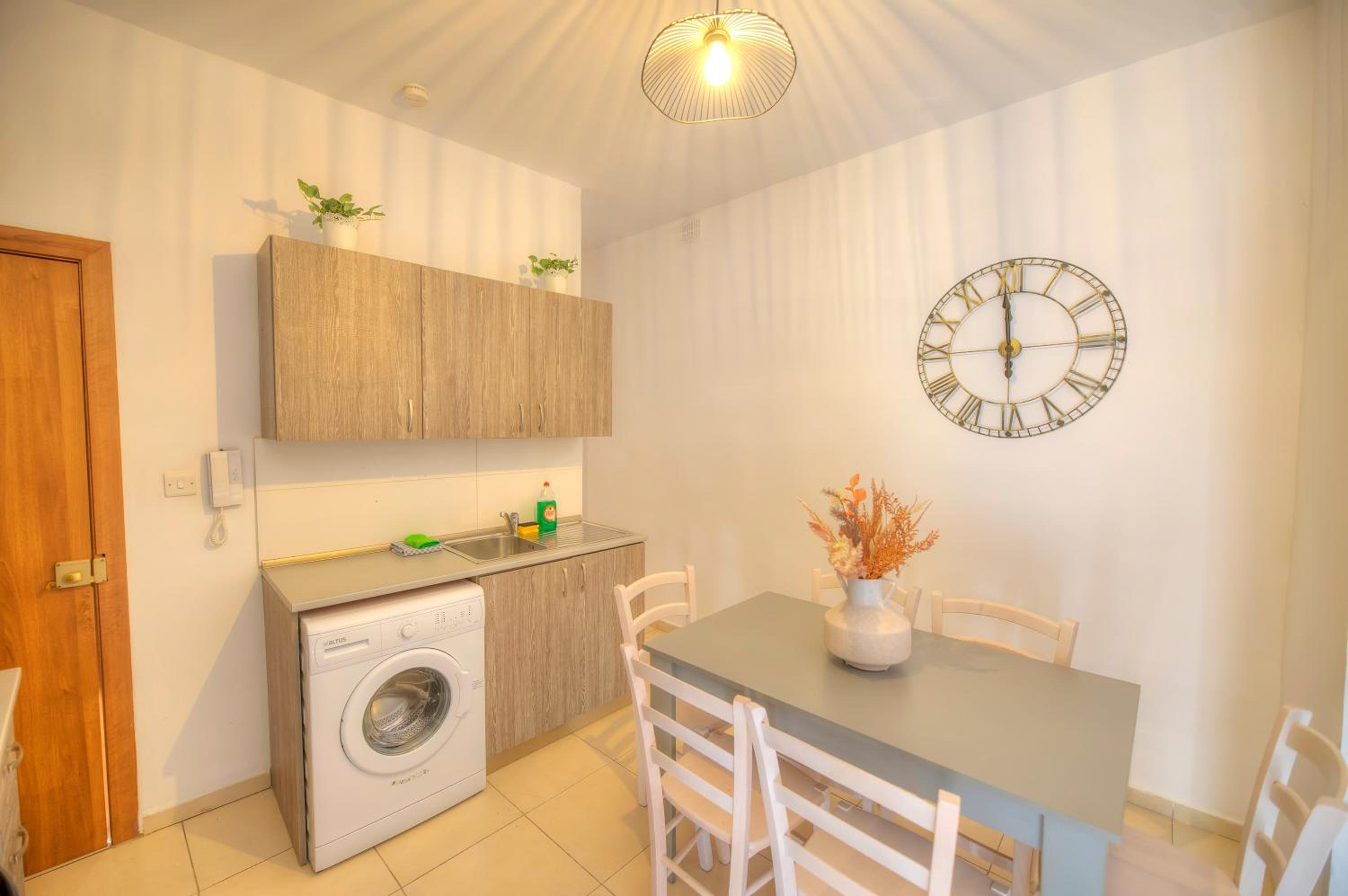 2bedroom with large terrace in Paceville JPOR1-1 photo 5