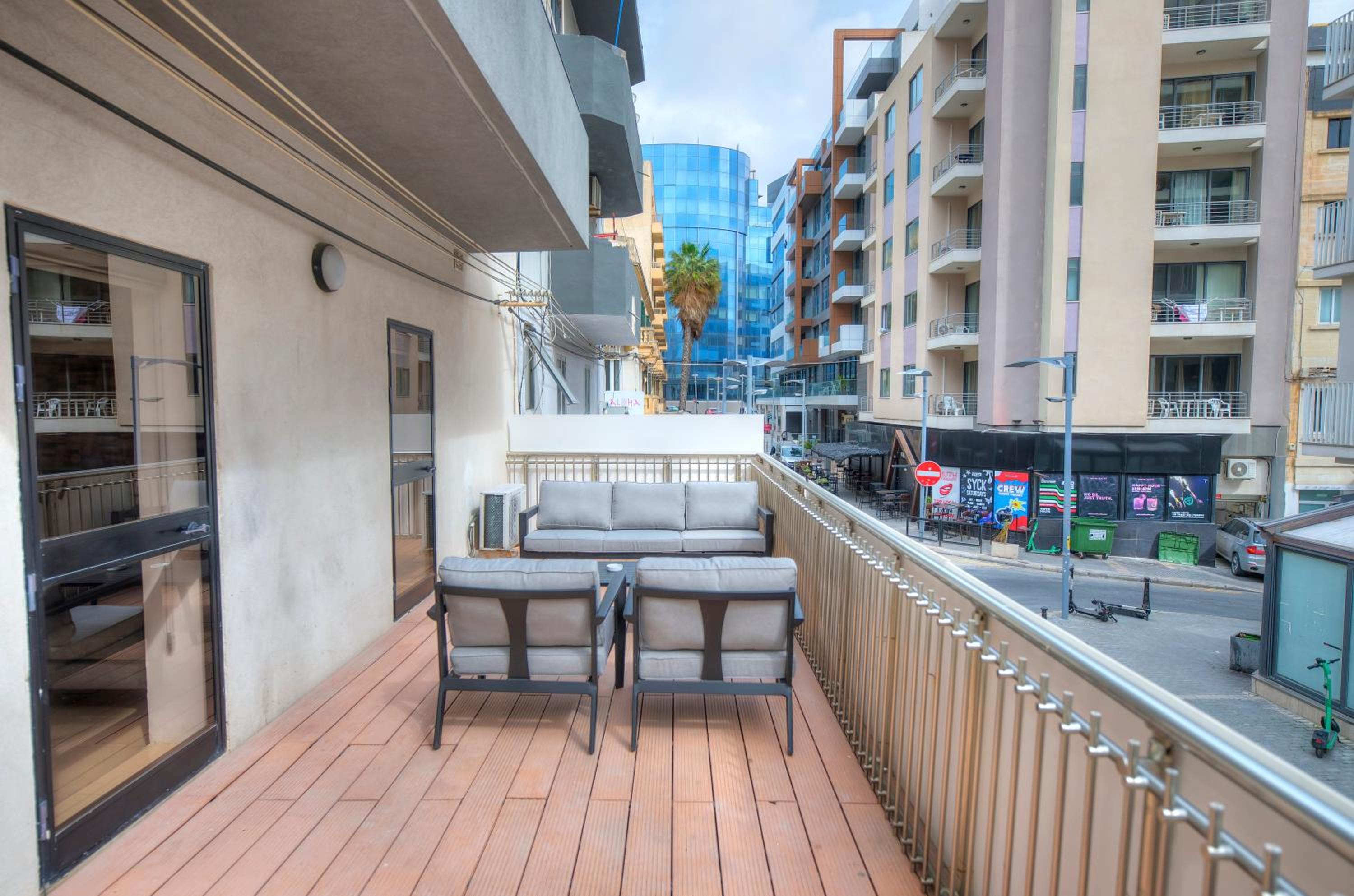 2bedroom with large terrace in Paceville JPOR1-1 photo 4