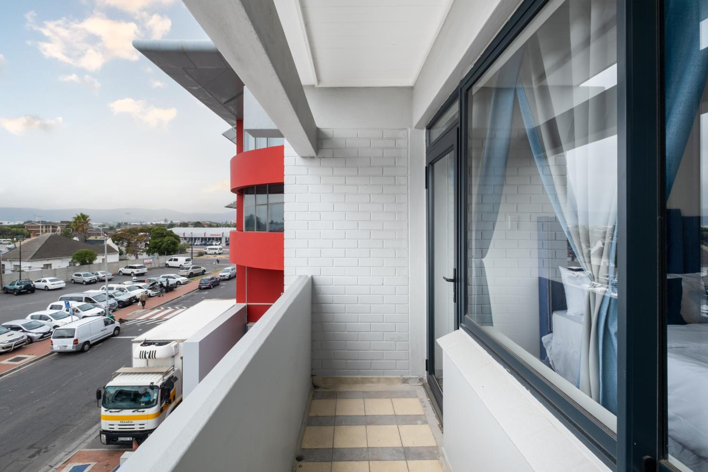 Loxton apartment