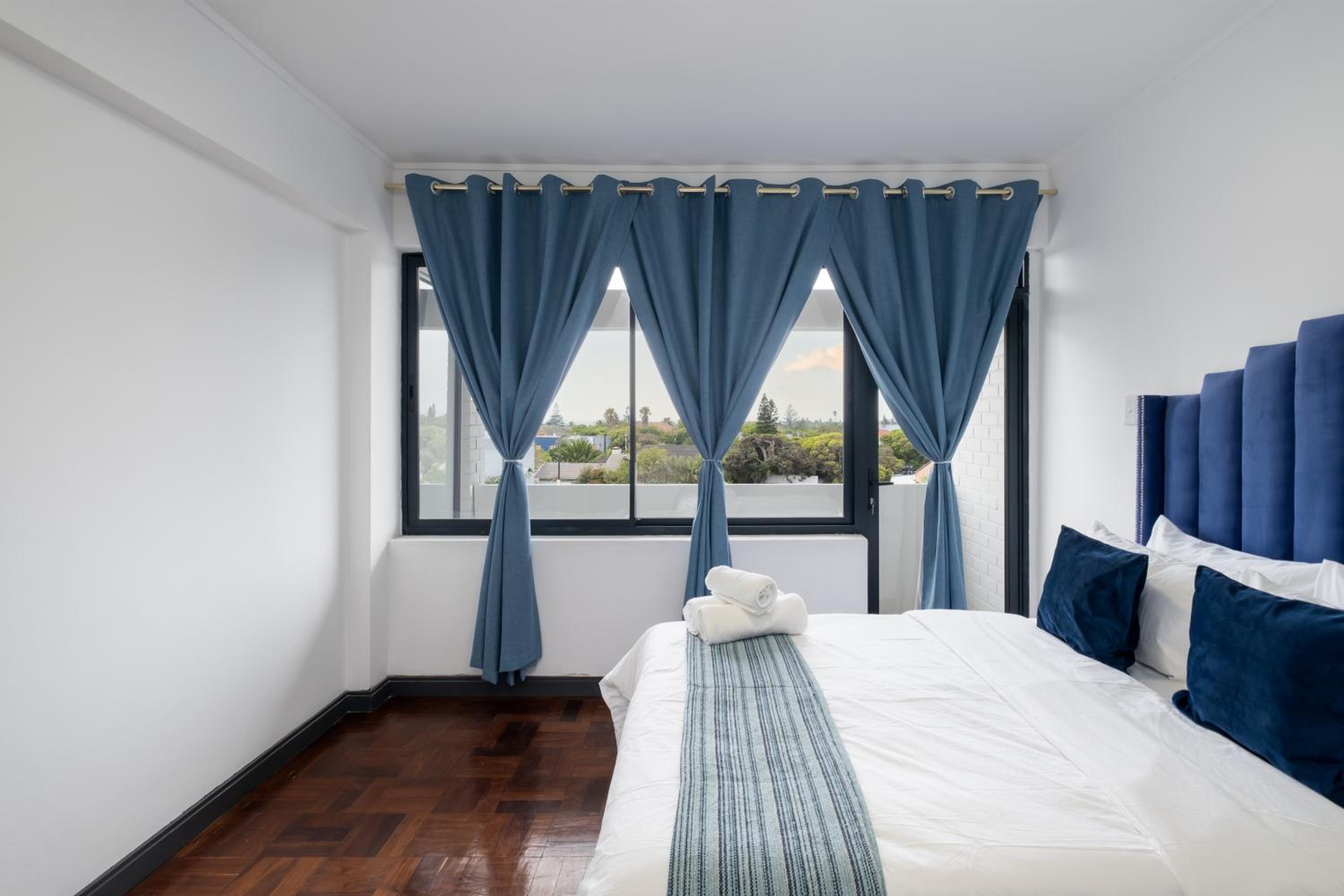 Loxton apartment