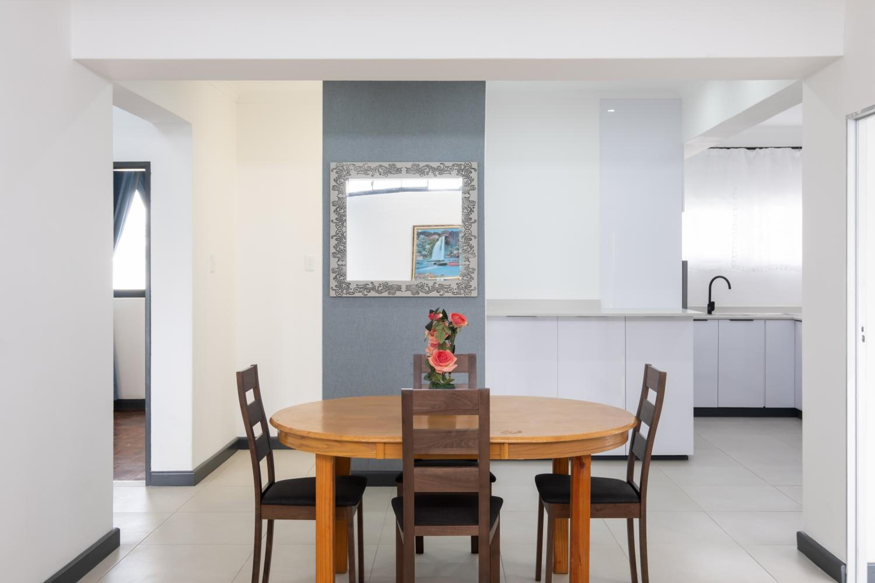 Loxton apartment