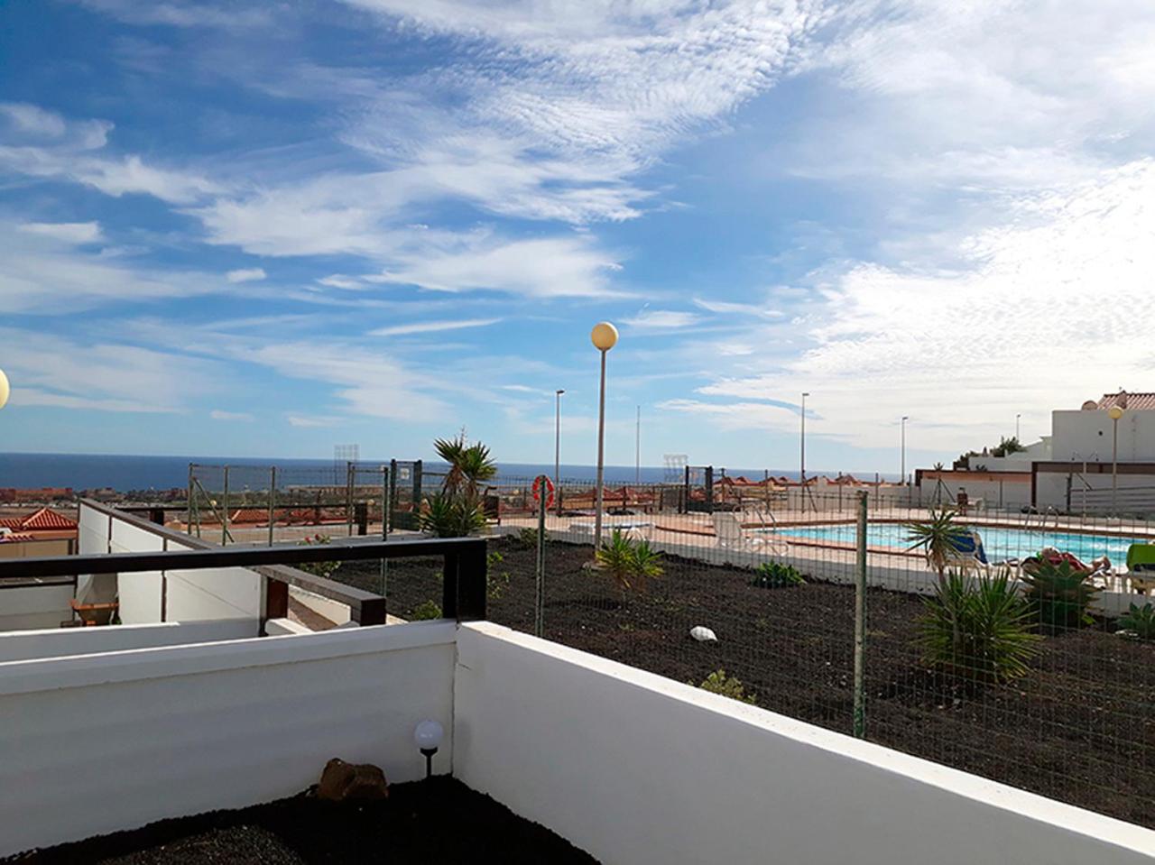 Maison vue mer avec piscine