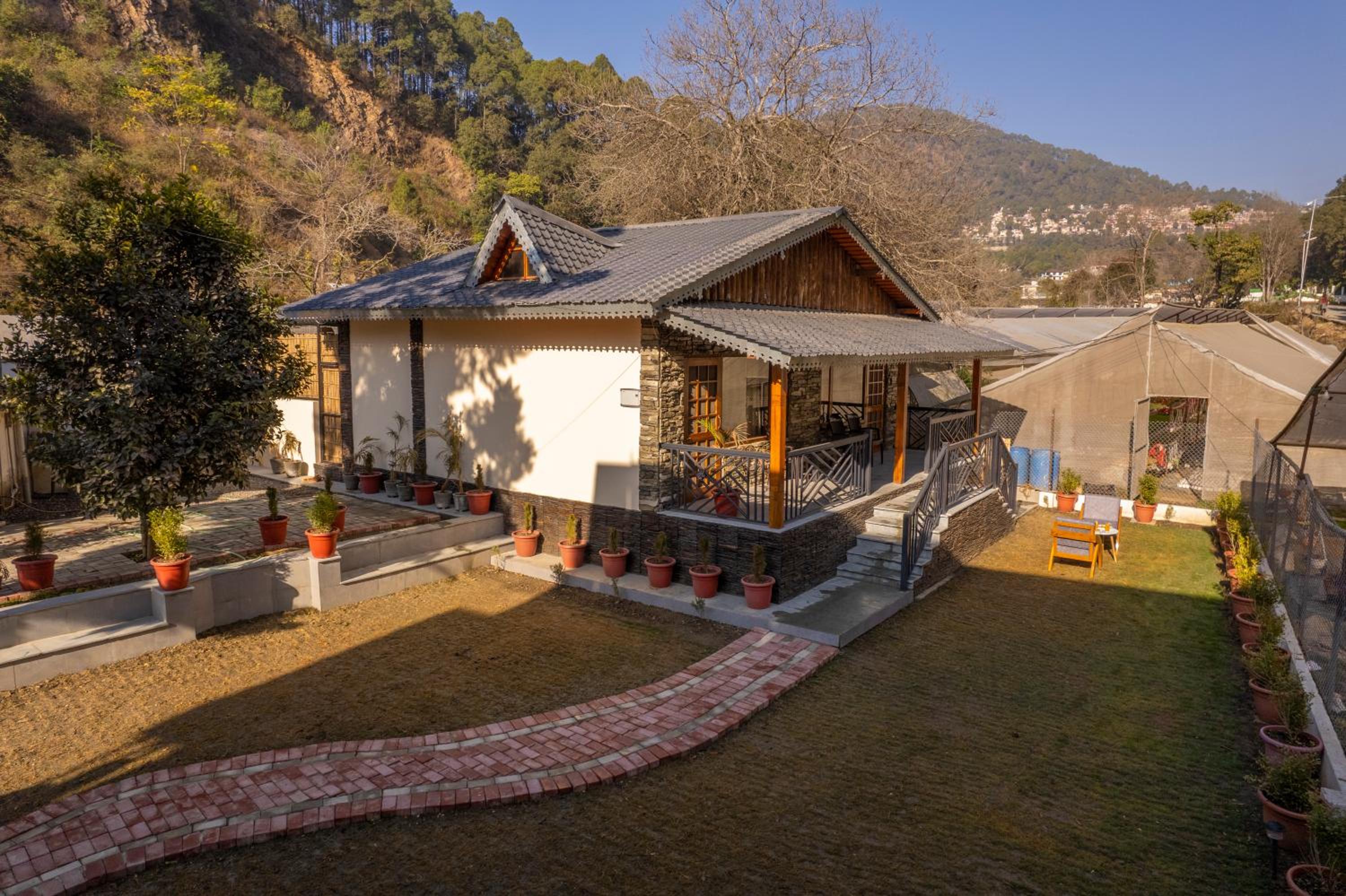 SaffronStays Kurmavana, Bhimtal - luxury cottage with pool and lawn - All clear roads view 2