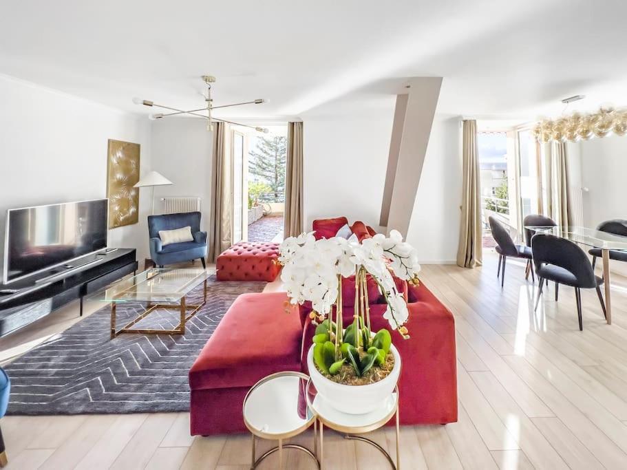 Chic 2 bedroom apartment near Chillion castle