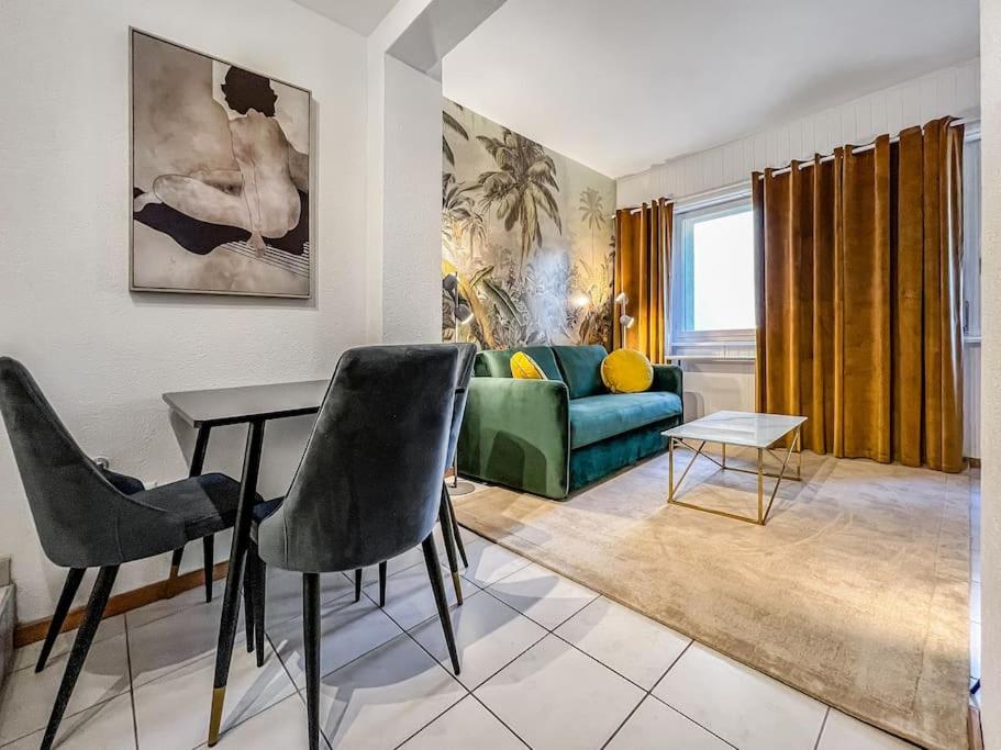 Quiet & Comfy apartment on Av du Casino