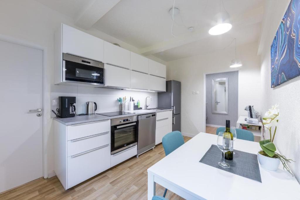 Promenade View Apartment