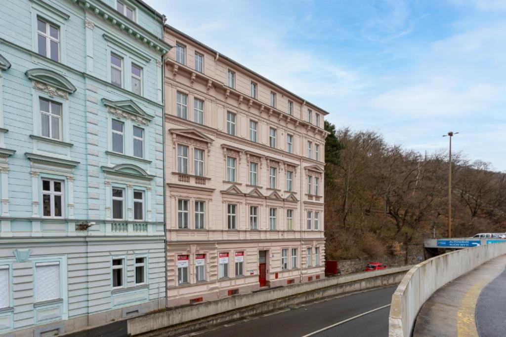 Promenade View Apartment
